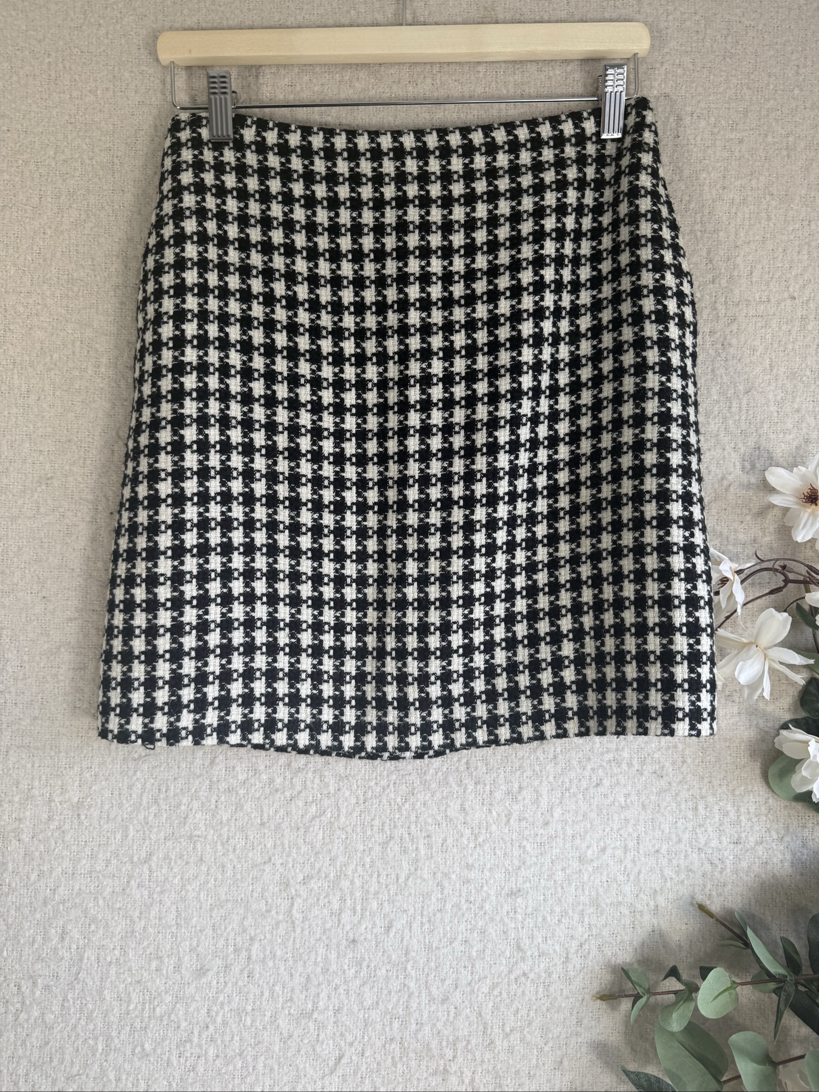 Warehouse Black & White Houndstooth Mini Skirt UK 10 Stylish Classic Tweed