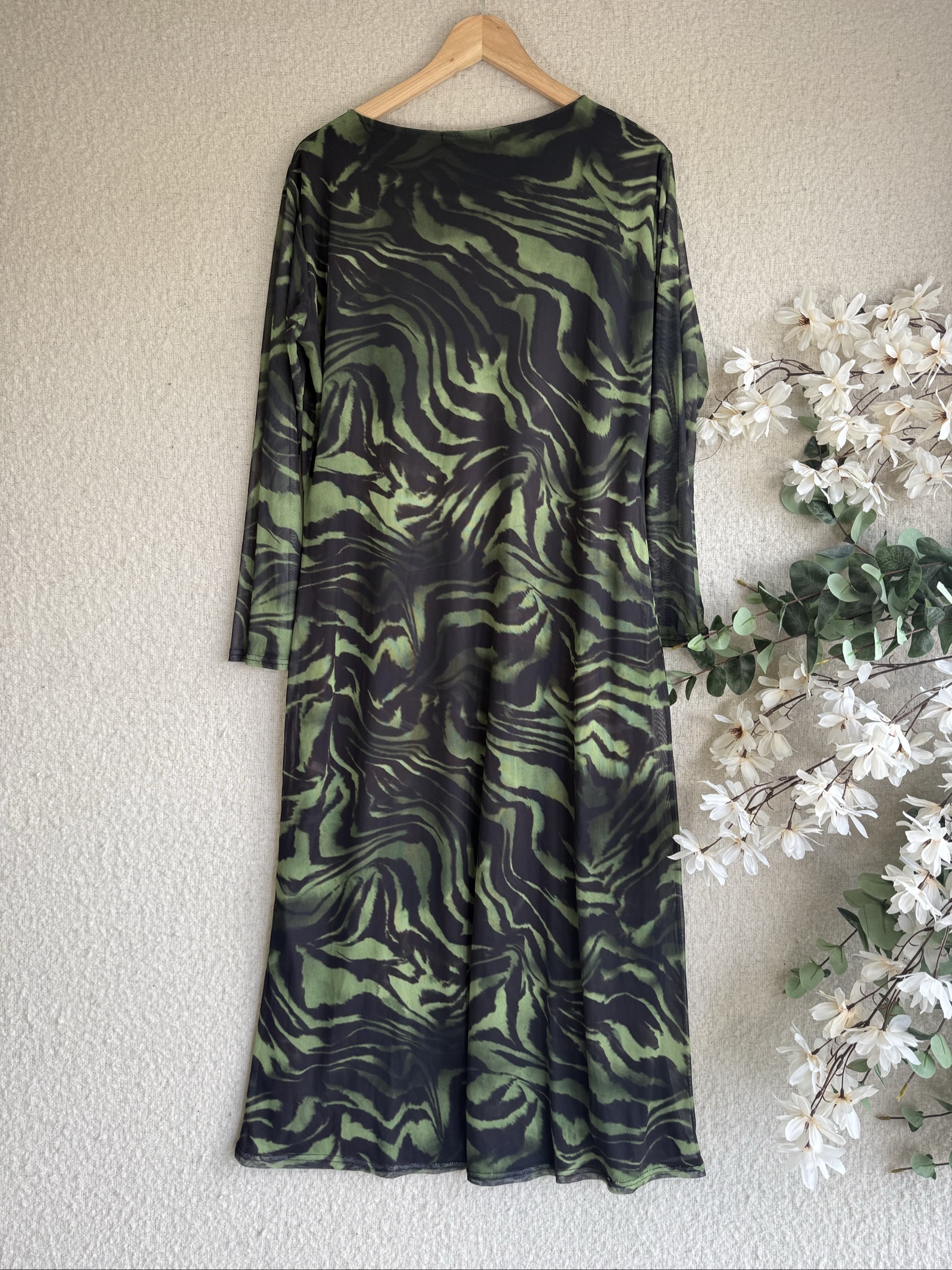 Fashion SZN Green & Black Animal Print Long Sleeve Midi Dress UK 18 image 4