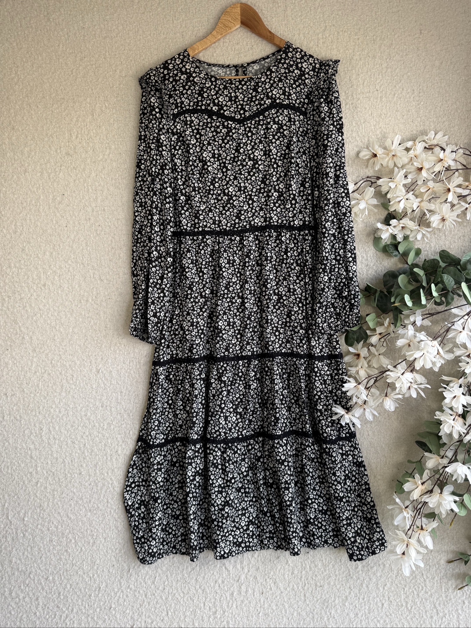 Tu Black & White Floral Midi Dress UK 12 Lightweight Viscose Elegant