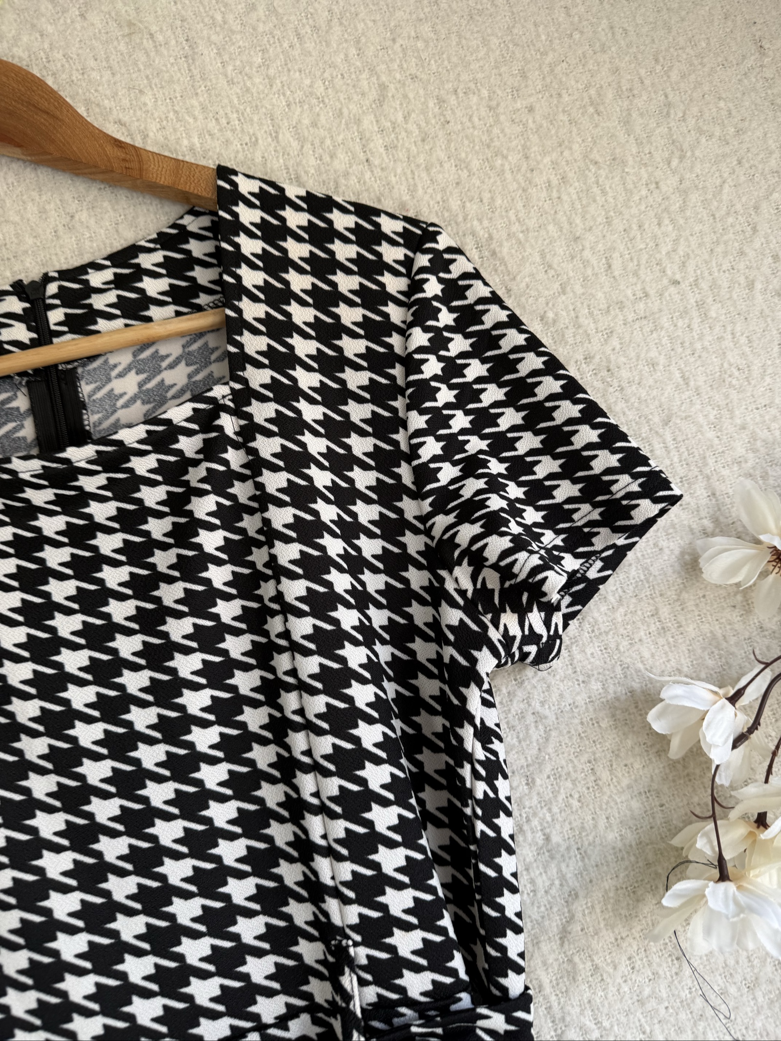 MF Dress Black & White Houndstooth Pattern Midi Dress UK 14 Elegant Classic image 2