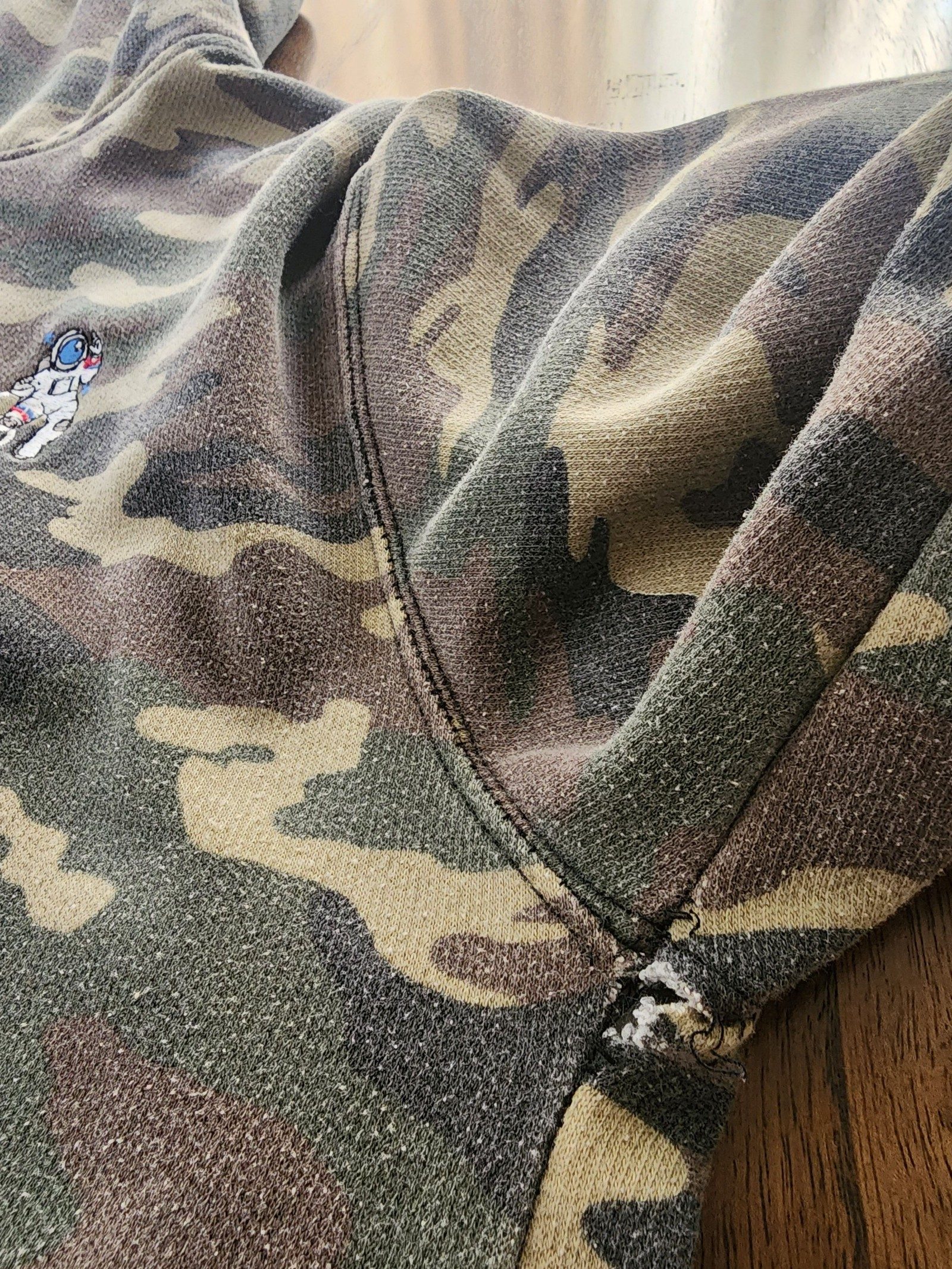 Eighty Eight Camouflage Hoodie Large Cozy Lined Pullover with Astronaut Embroidery image 5