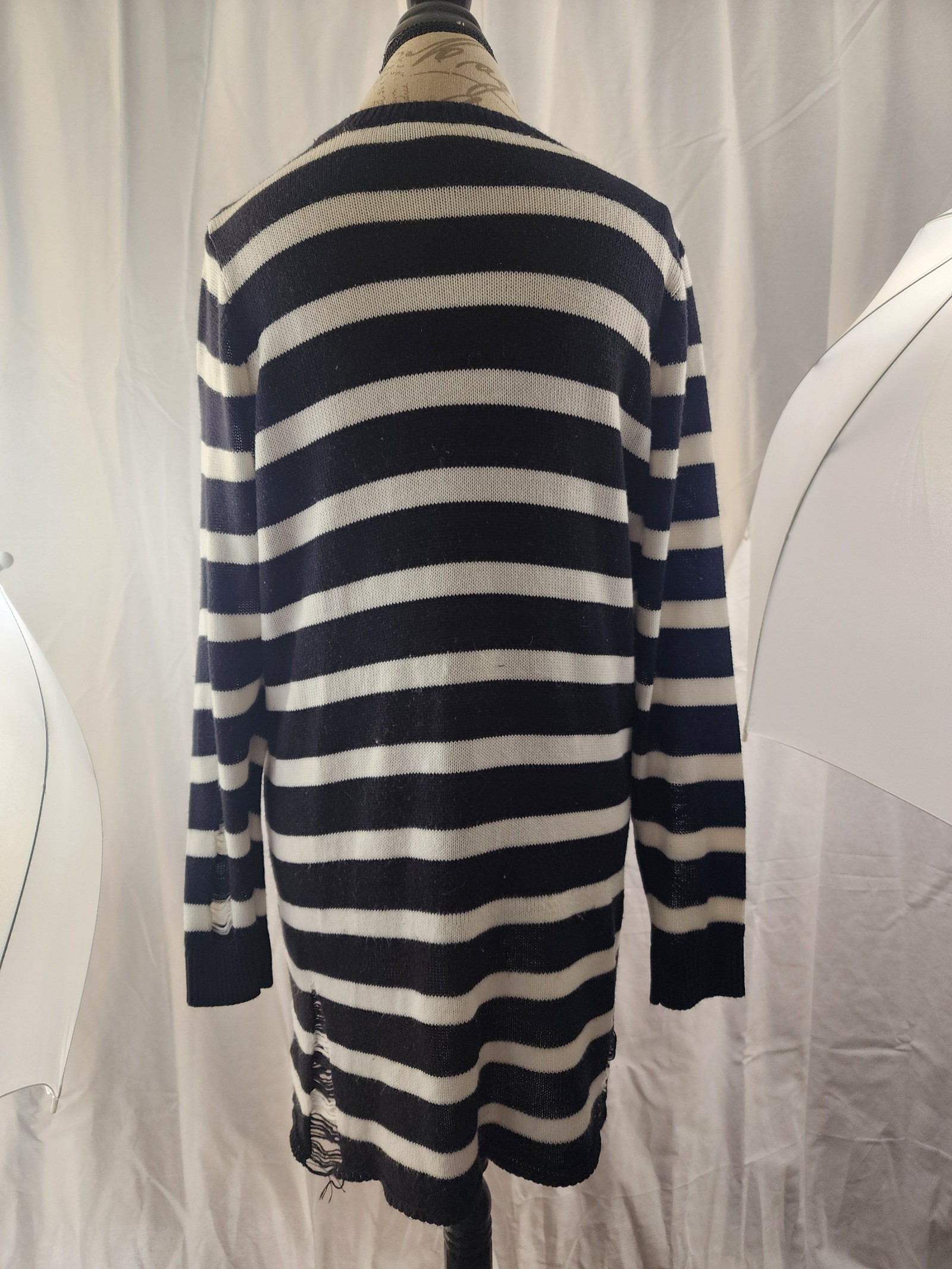 Unbranded Black & White Striped Distressed Sweater M image 2