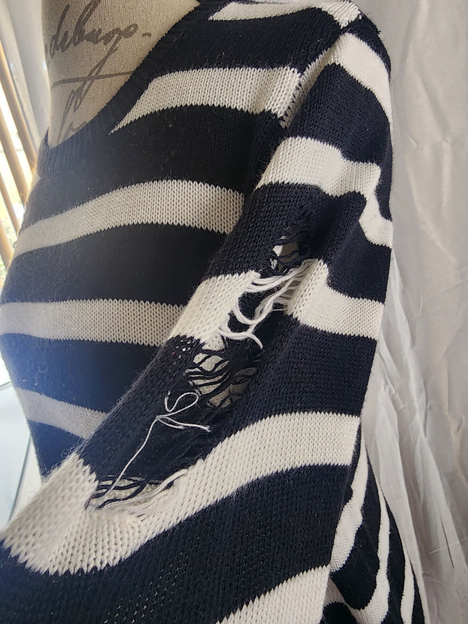 Unbranded Black & White Striped Distressed Sweater M image 4