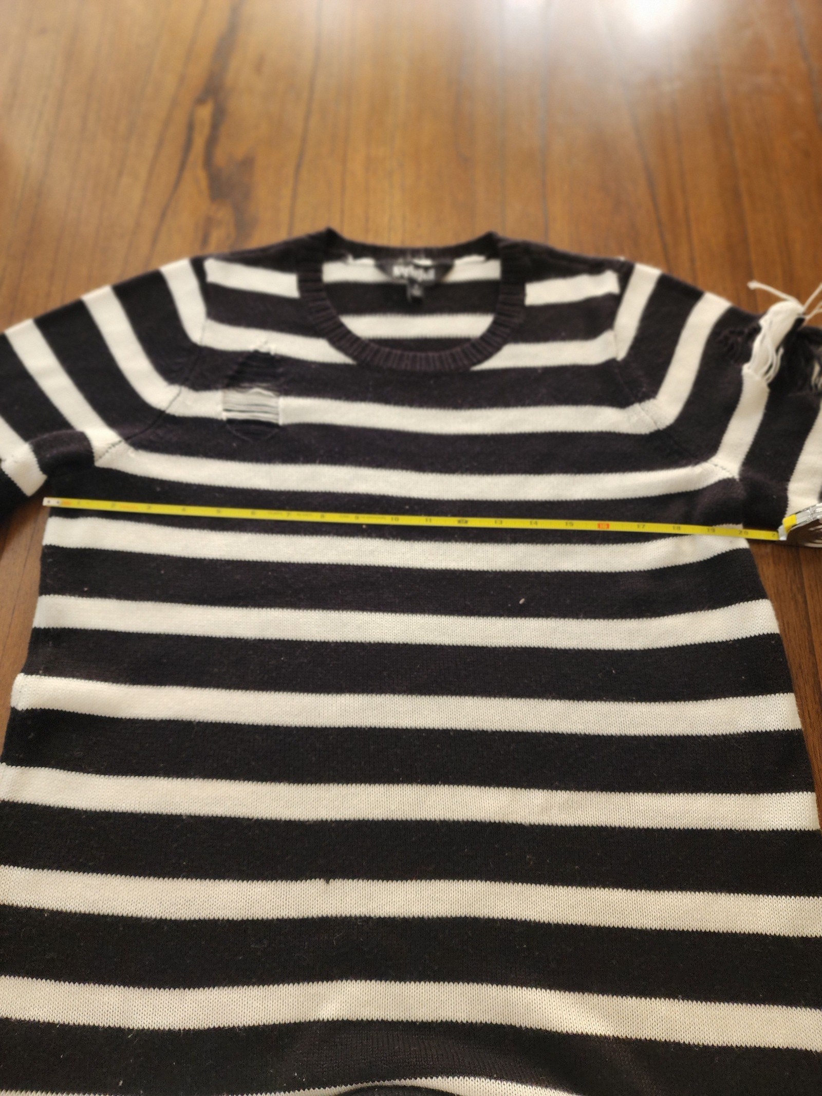 Unbranded Black & White Striped Distressed Sweater M image 10