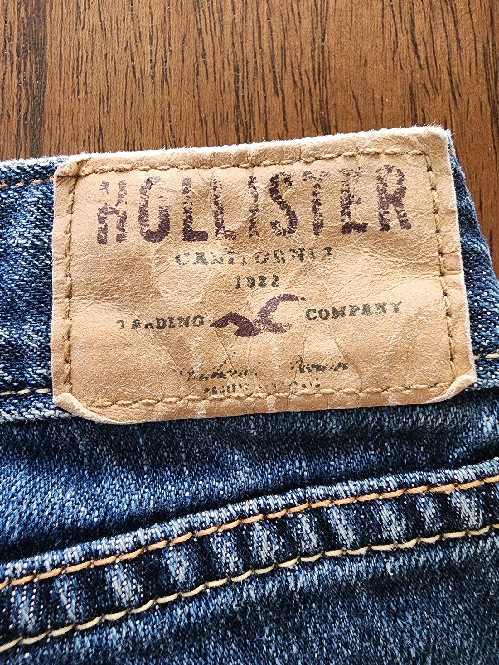 Hollister Blue Distressed Ripped Denim Jeans W28 L31 image 4