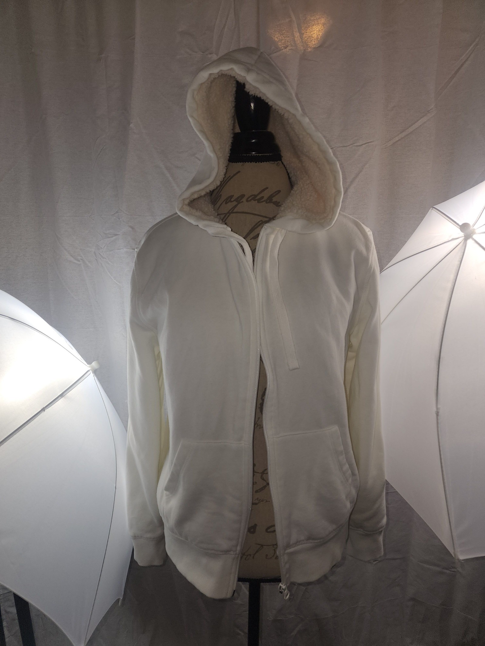 Amazon Essentials White Sherpa-Lined Hoodie Large Cozy Warm Zip Jacket