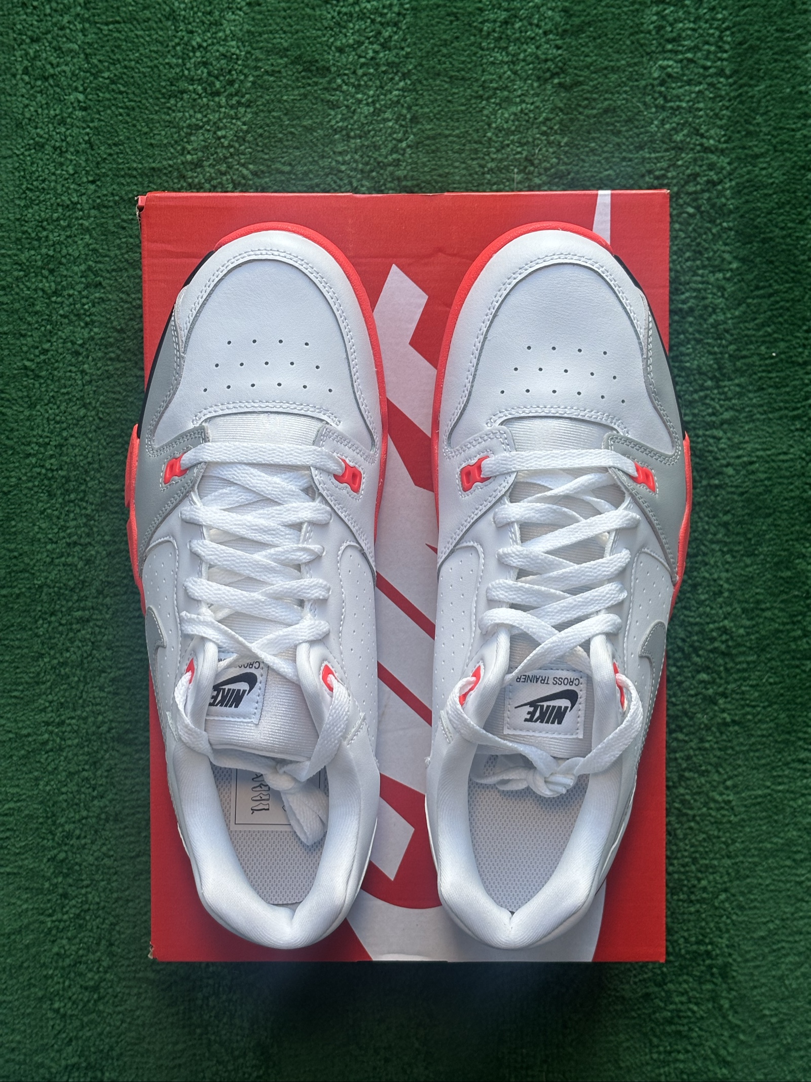 UK 9.5 Nike Cross Trainer | White Crimson Red CQ9182-105 image 3