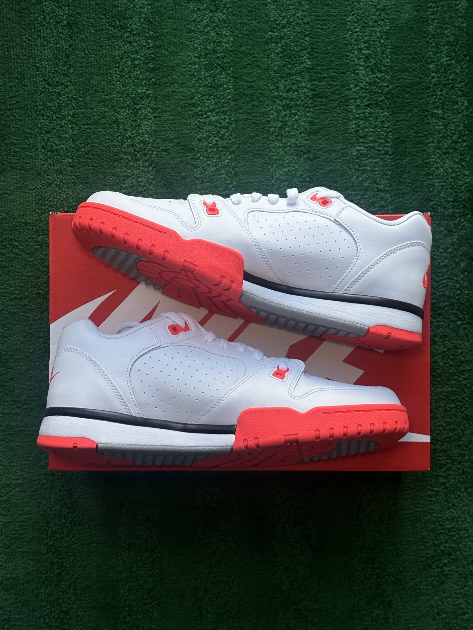 UK 10 Nike Cross Trainer Low | White Red CQ9182-105 | New image 2