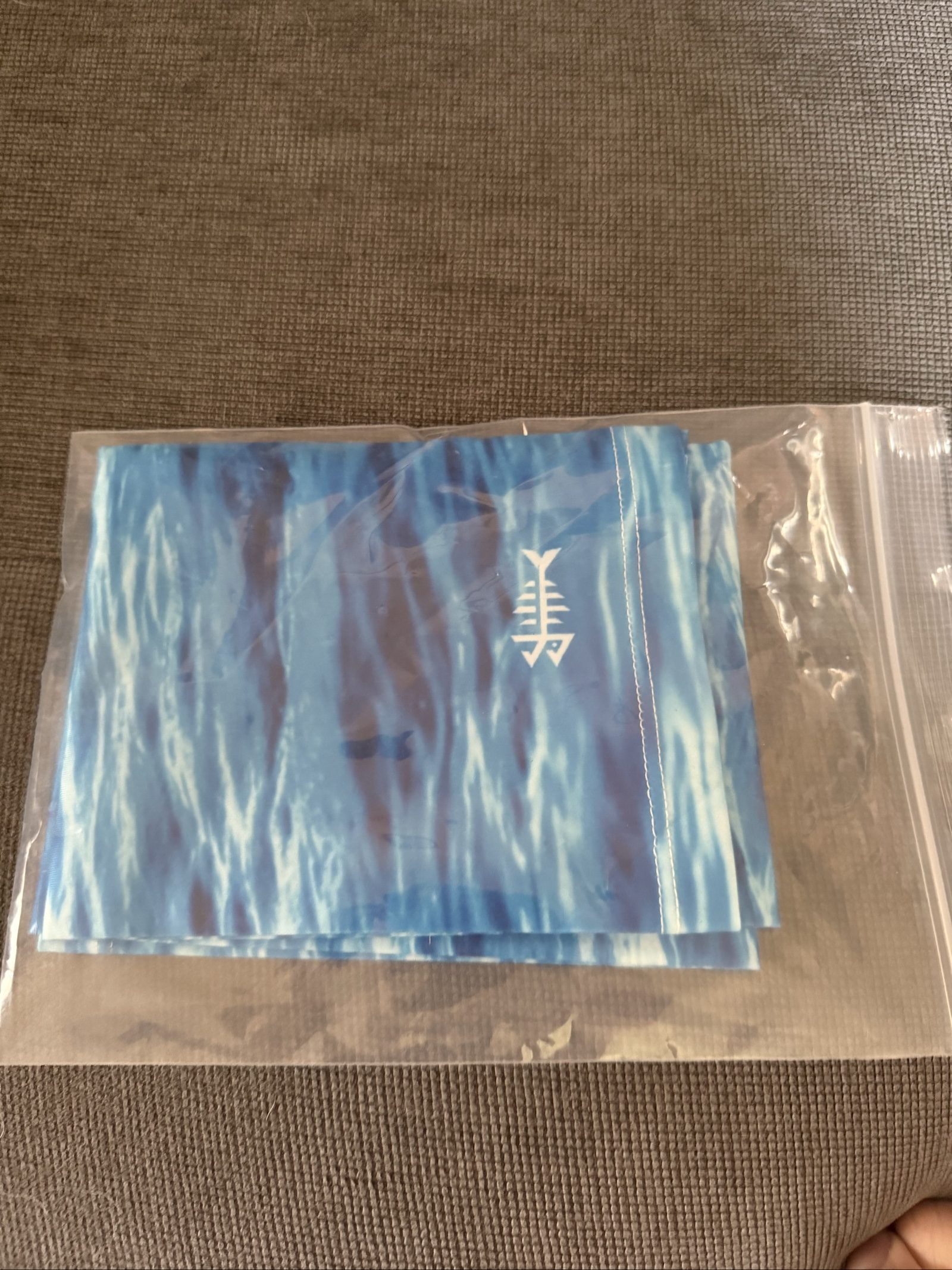 Bassdash Blue & White UPF 50+ Neck Gaiter Sun Protection image 2