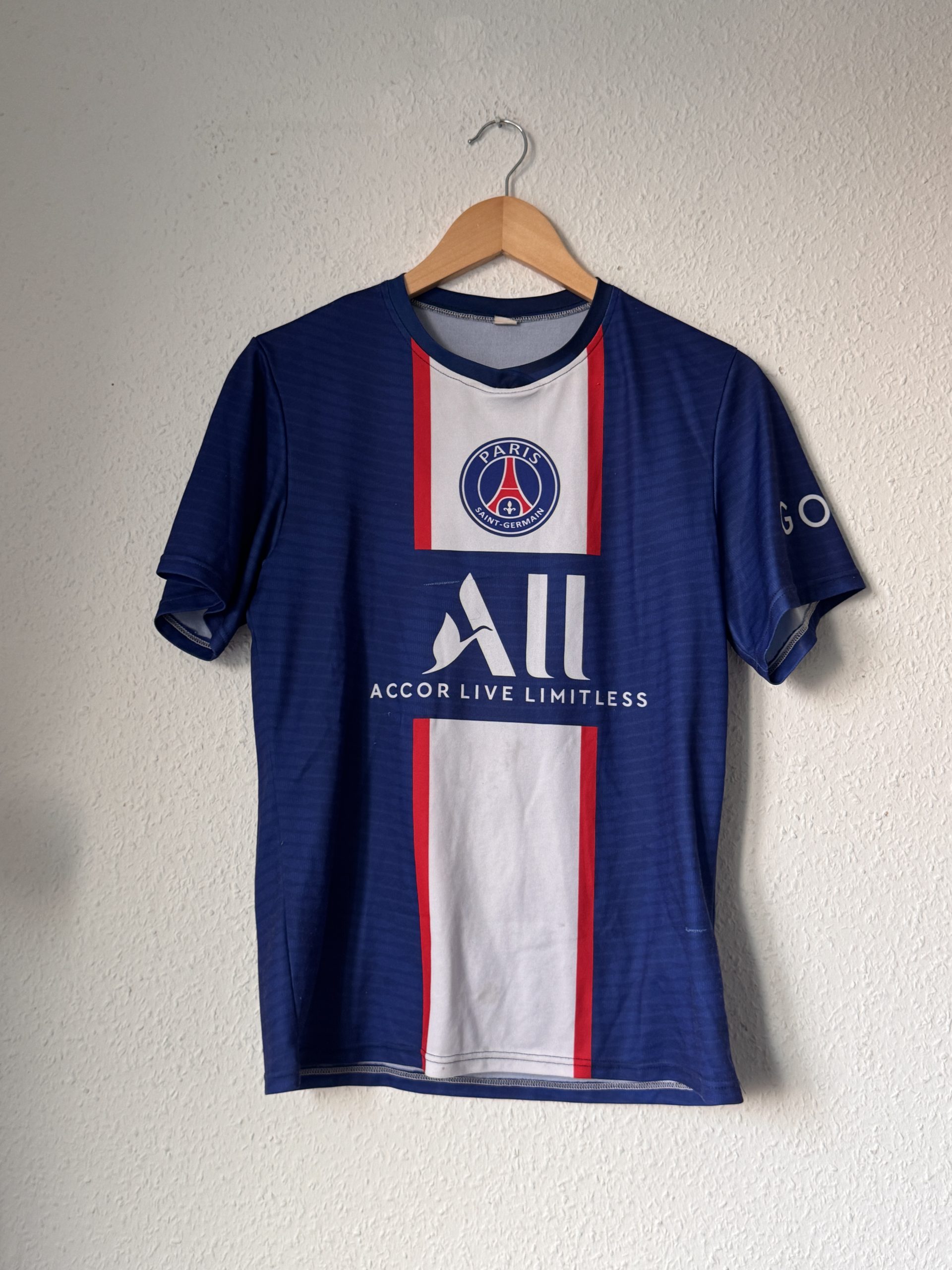 Paris Saint-Germain Blue & White Football Jersey Medium 2980