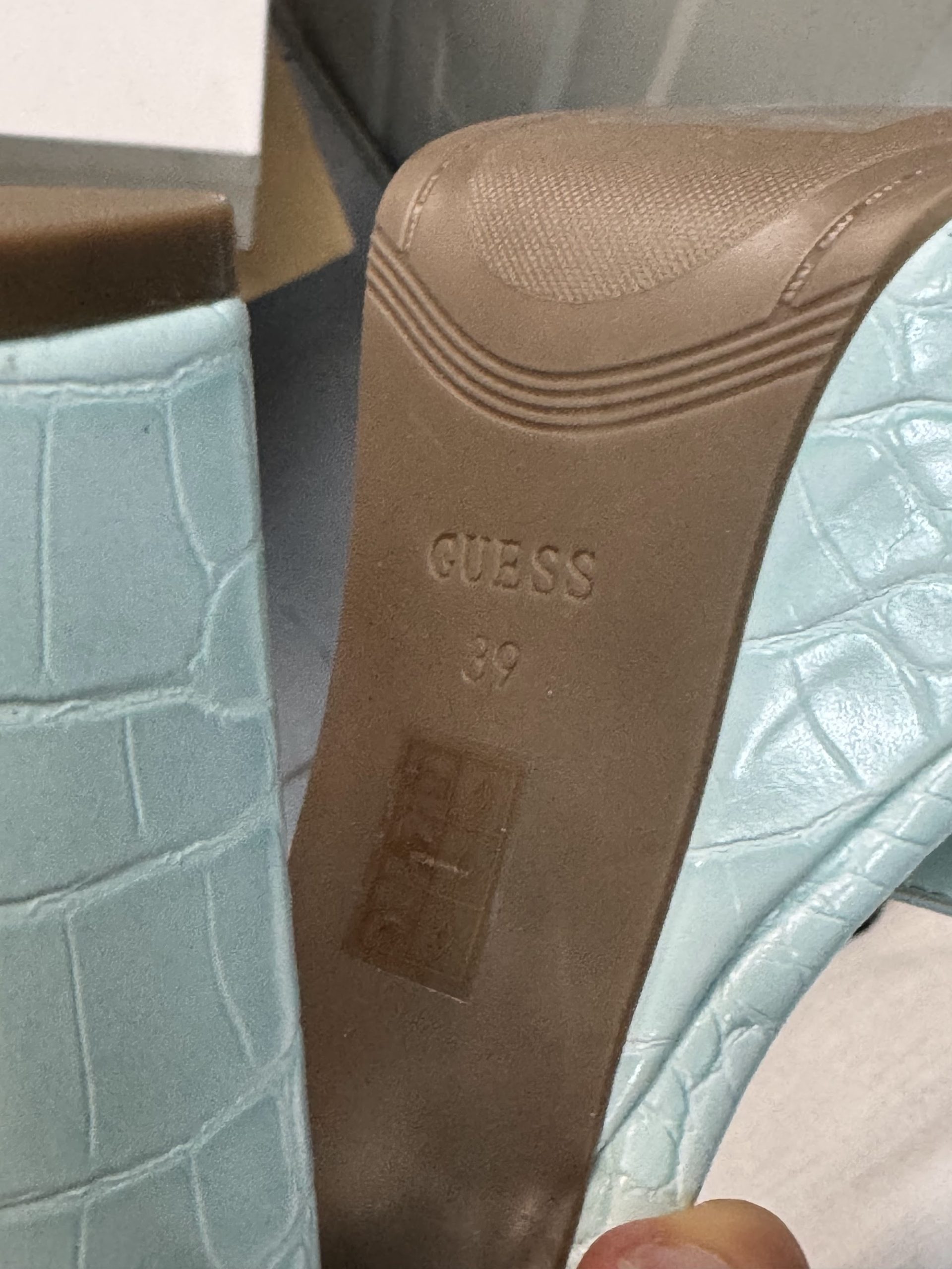 Sandalias de plataforma Guess – Aguamarina efecto coco, talla 39, muy buen estado image 3