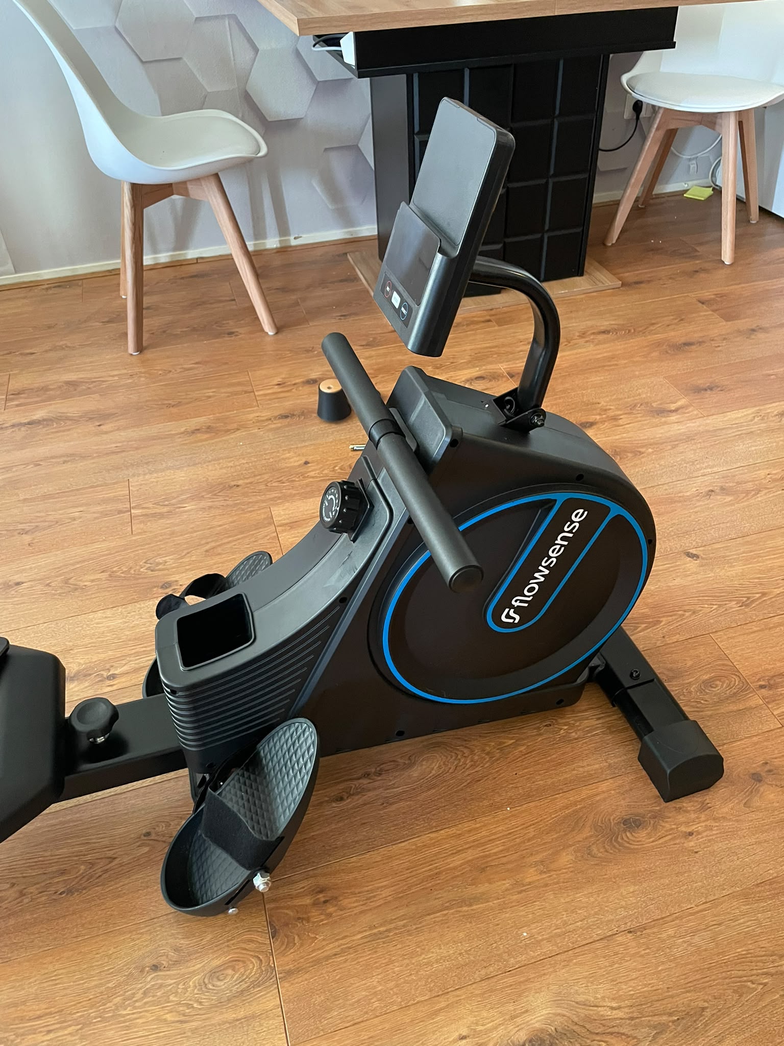 Flowsense Elvora Edge Roeitrainer Gloednieuw Al gemonteerd en Ongebruikt
