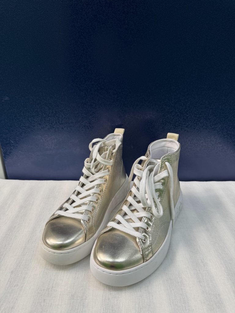 Sneakers altas Guess Ivy (FL5IVYLEM12) – Dorado, talla 37, como nuevas