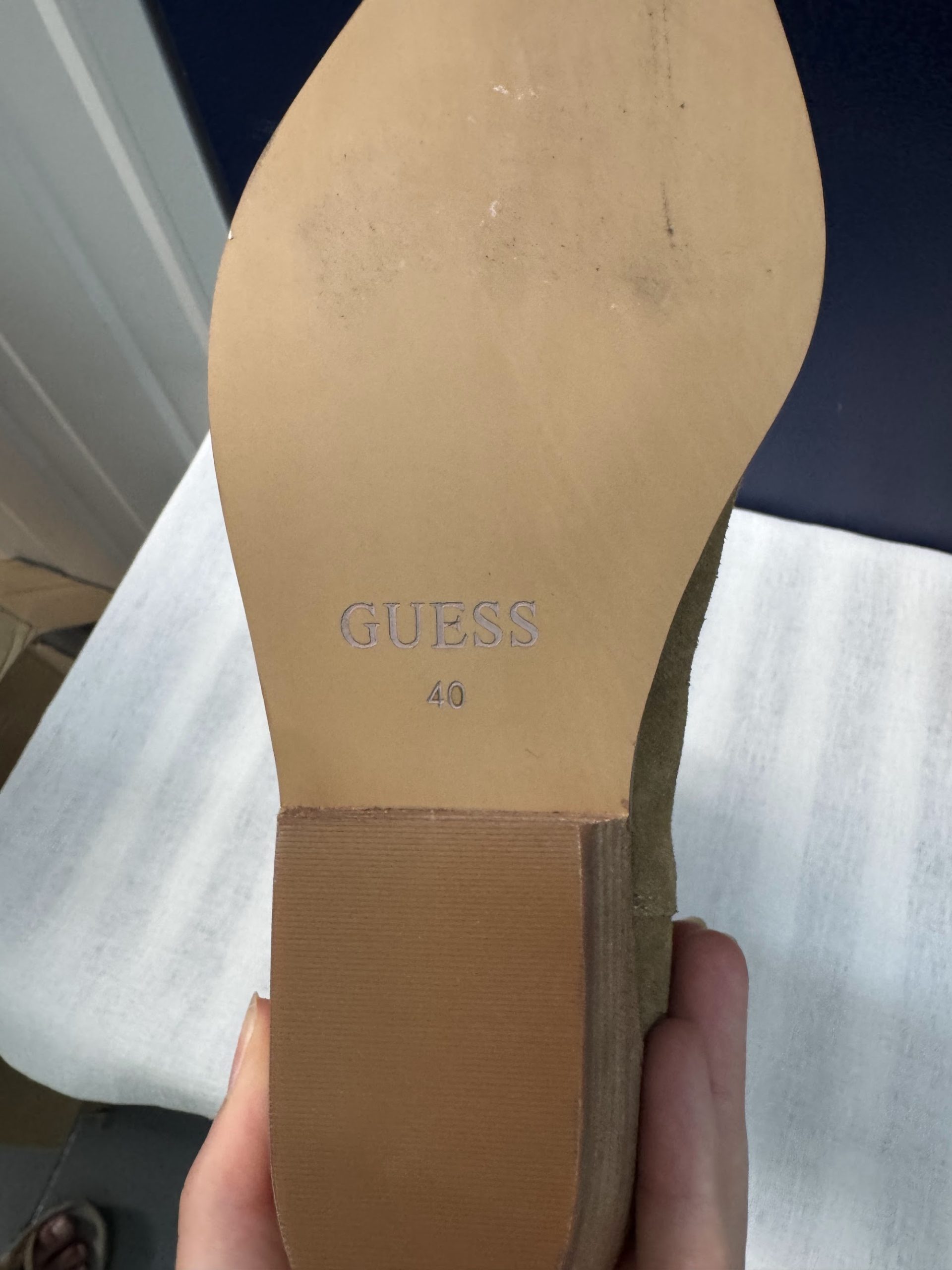 Botines cowboy Guess de ante bordados – Camel, talla 40, nuevos con caja image 3