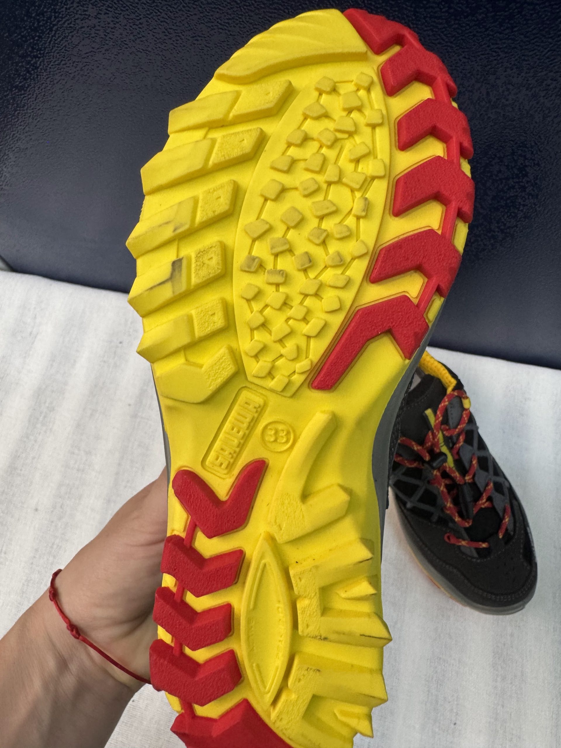 Zapatillas trekking Salewa Wildfire WP niños – Gris/amarillo, talla 33, nuevas image 3