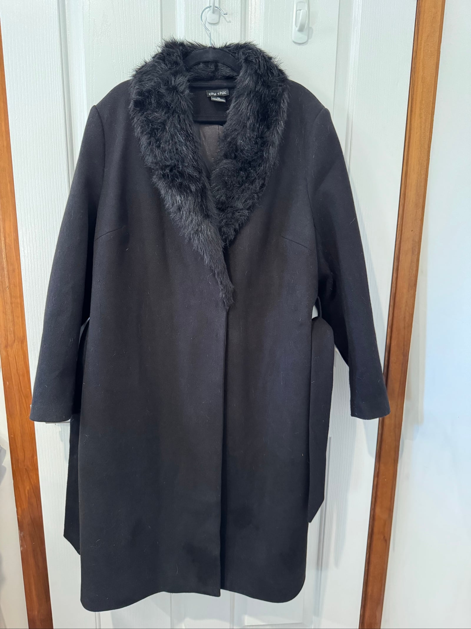 City Chic Black Faux Fur Collar Coat XS Women