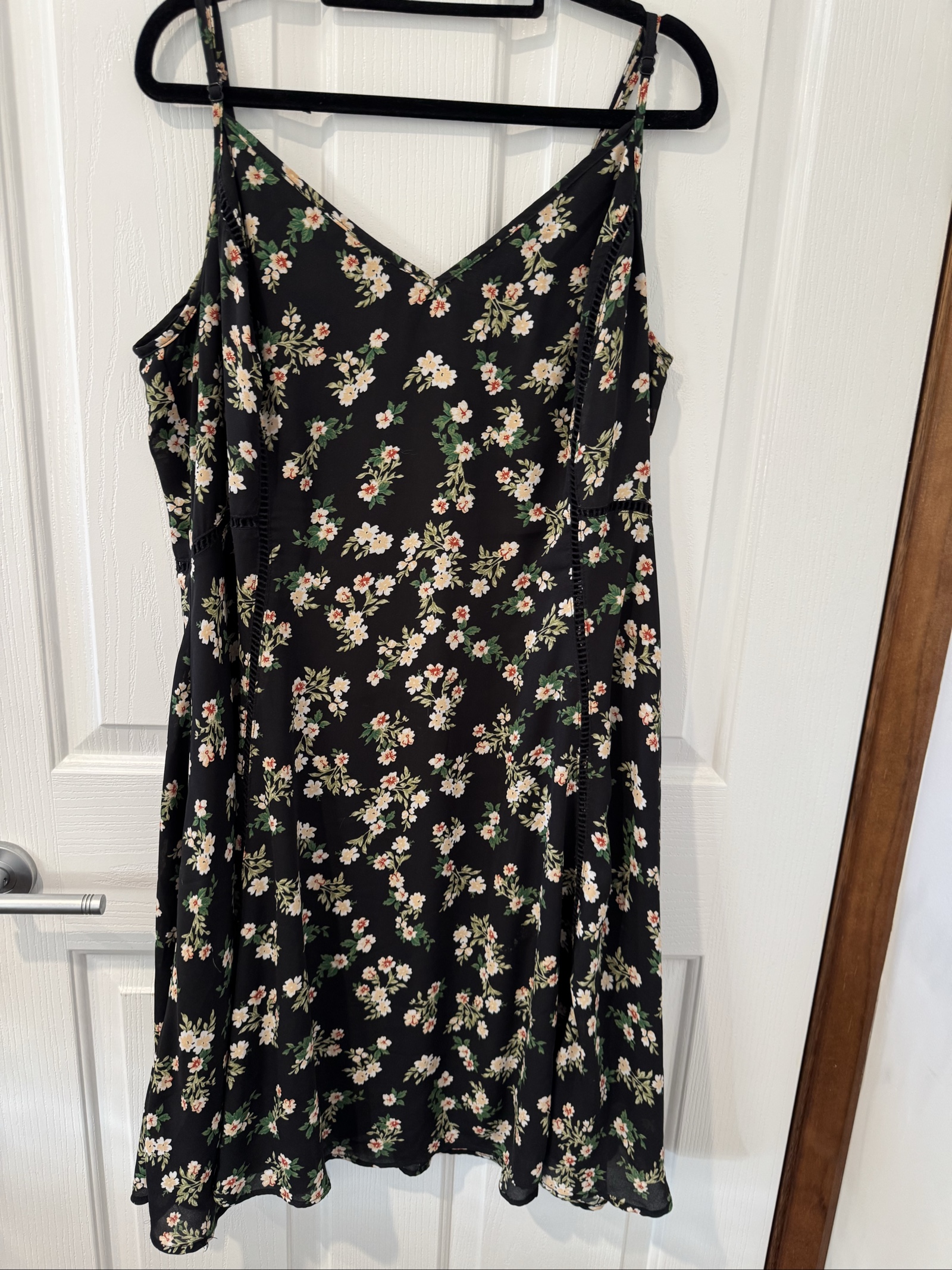City Chic Black & White Floral Spaghetti Strap Dress Medium