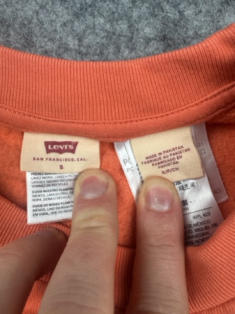 Levi's Coral Cropped Logo Sweatshirt Small Pink/Coral image 3