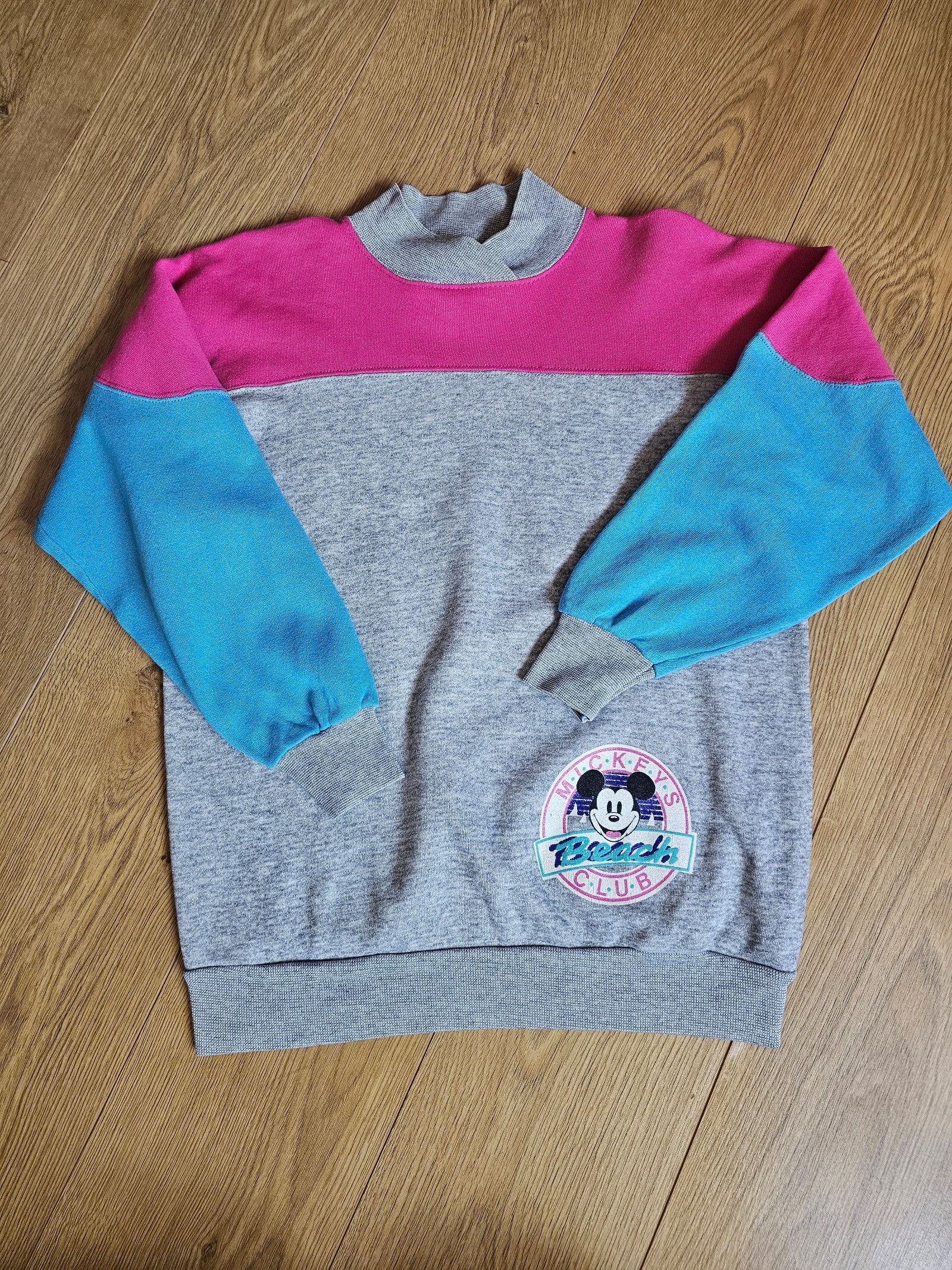 Vintage Unisex Disney Grey, Pink & Blue Mickey Beach Club Sweatshirt Medium