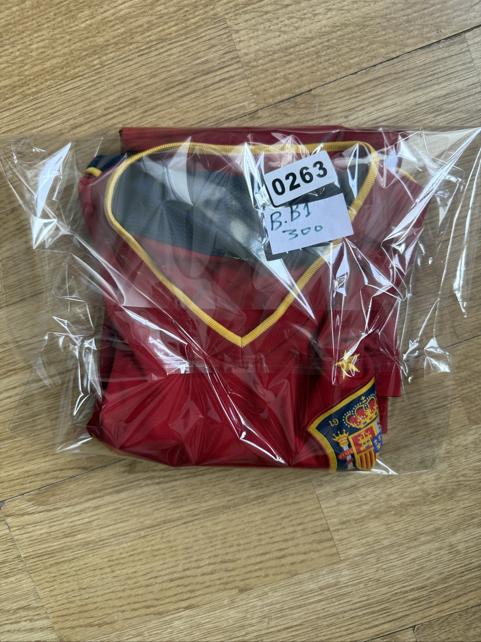 Official RFEF Spain Home Football Shirt Jersey Red Men’s Size S 17” Pit to Pit image 9
