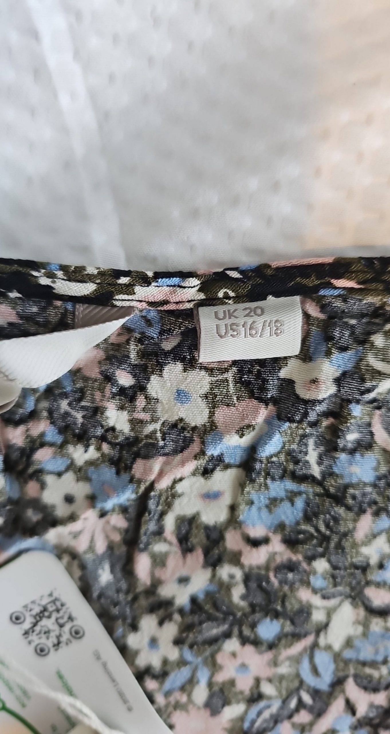Boden Black & Blue Floral Long Sleeve V-Neck Top UK 20 US 16/18 BNWT image 5