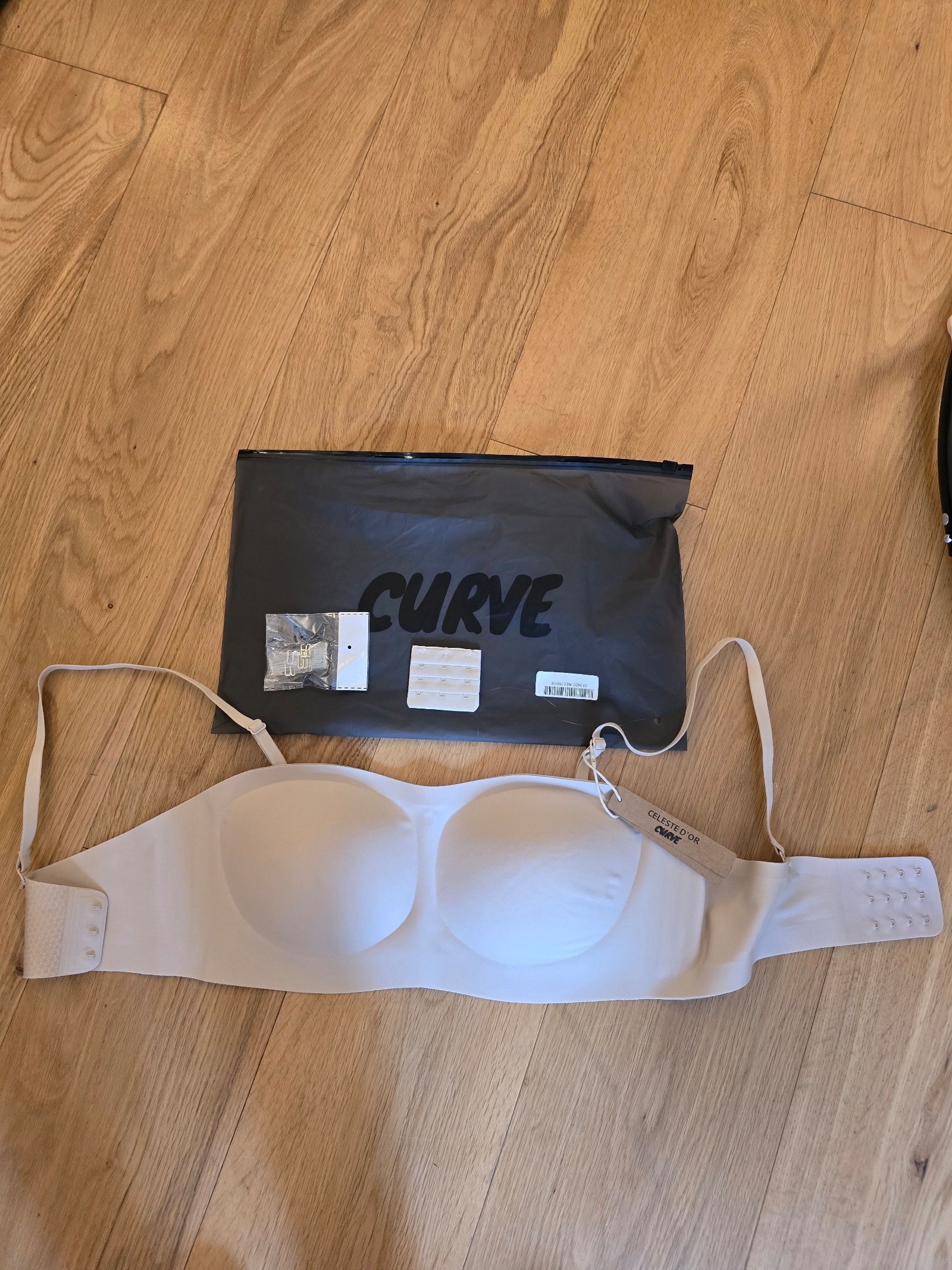 Celeste D'Or Nude Strapless & Removable Strap Bra XL 30 Nylon & Spandex