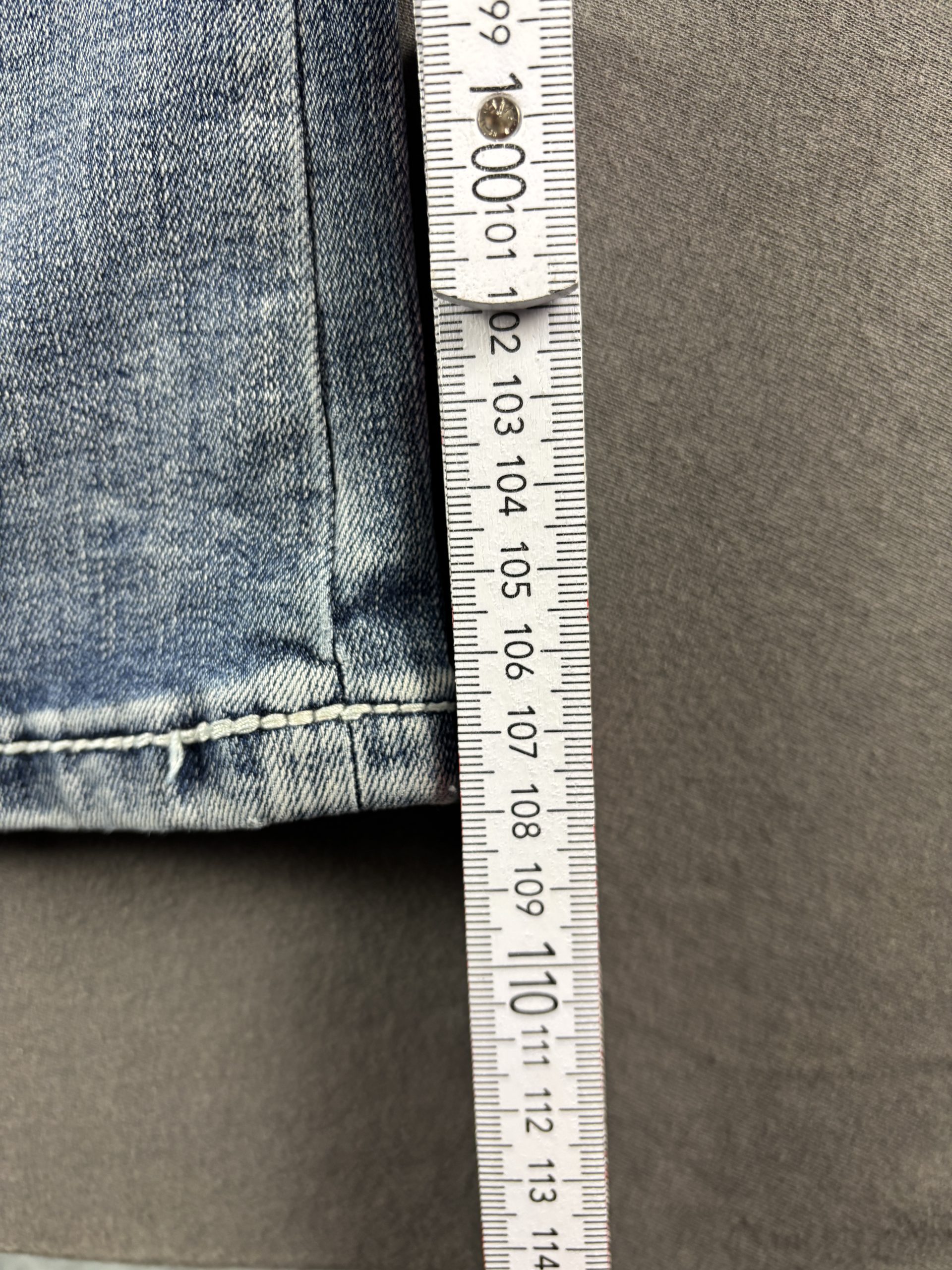 Grace in LA Bootcut Jeans | Medium Blue Wash | W32 image 9