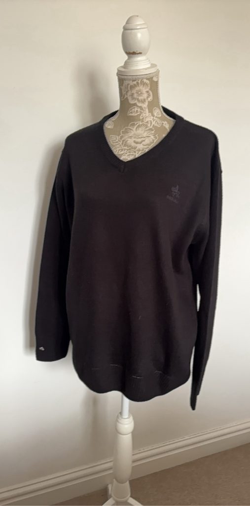 Pegasus Black V-Neck Sweater Large