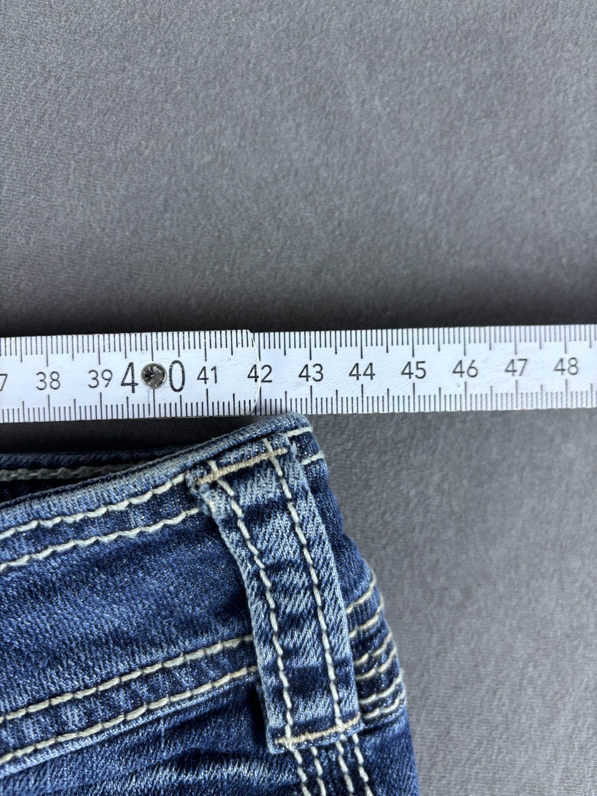 Silver Jeans Suki 17" Surplus | Blau | W33 image 9