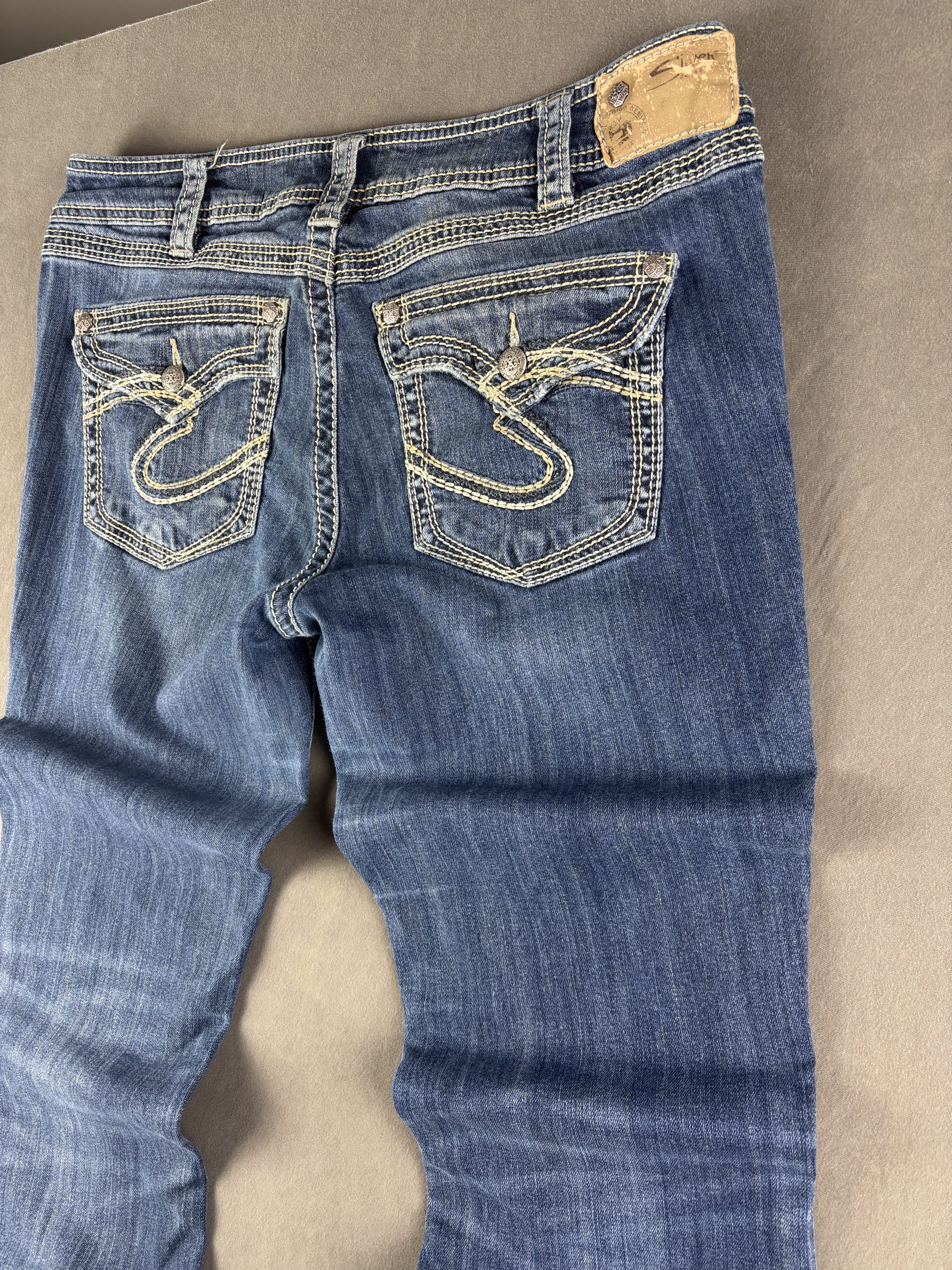 Silver Jeans Suki 17" Surplus | Blau | W33 image 3