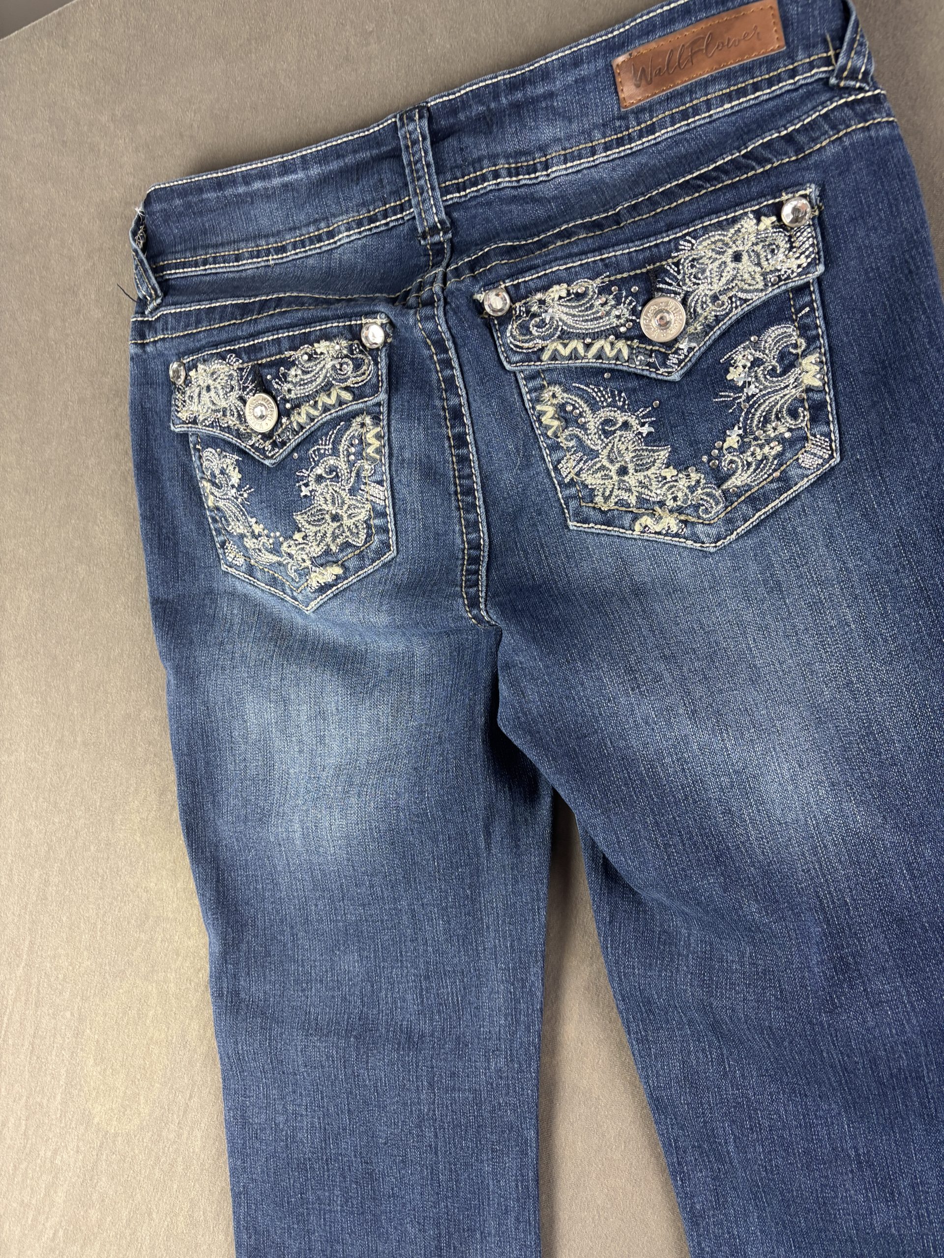 WallFlower Luscious Curvy Fit Bootcut | Dunkelblau | Größe 3 image 3