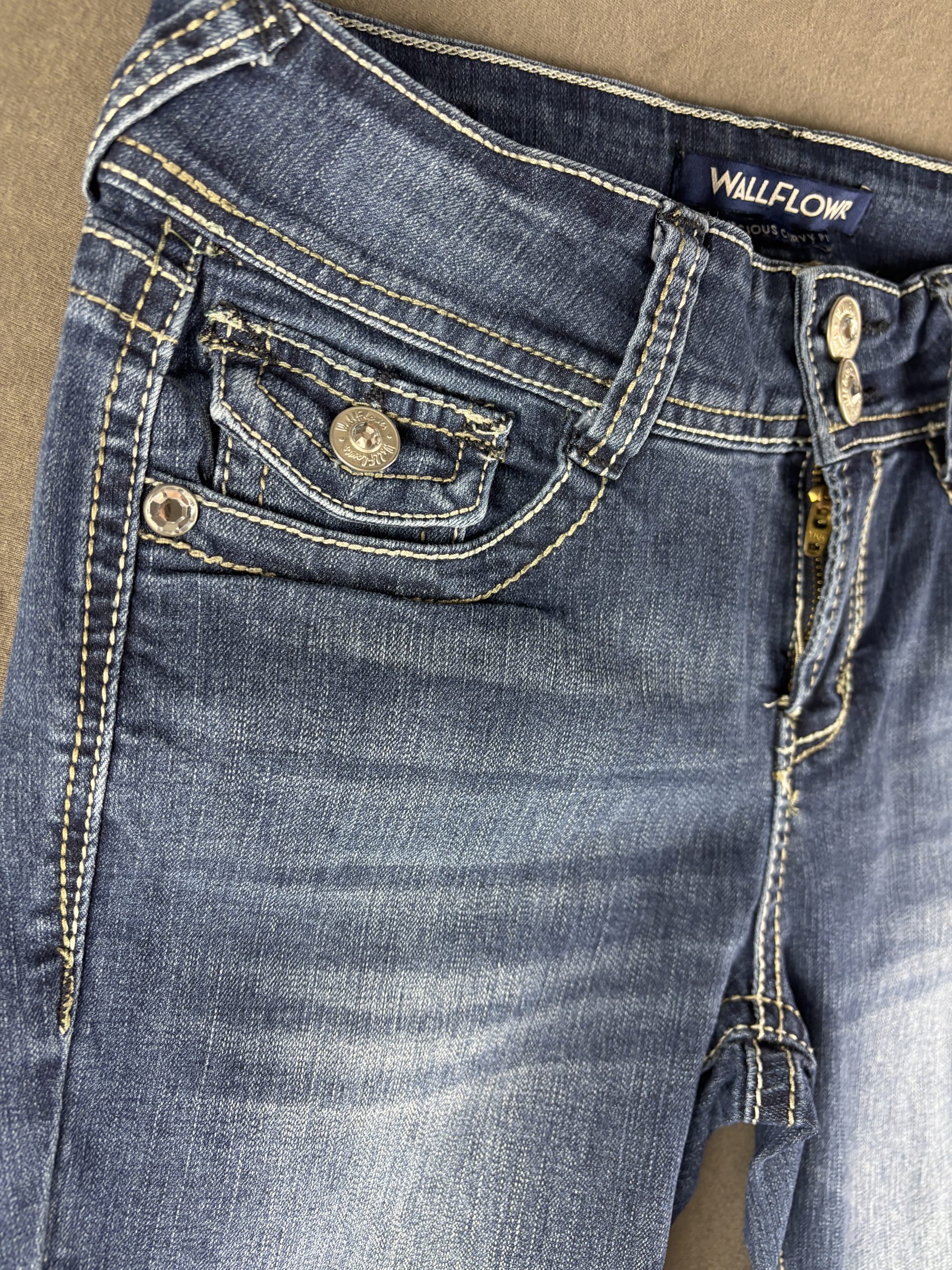 WallFlower Luscious Curvy Fit Bootcut | Dunkelblau | Größe 3 image 5