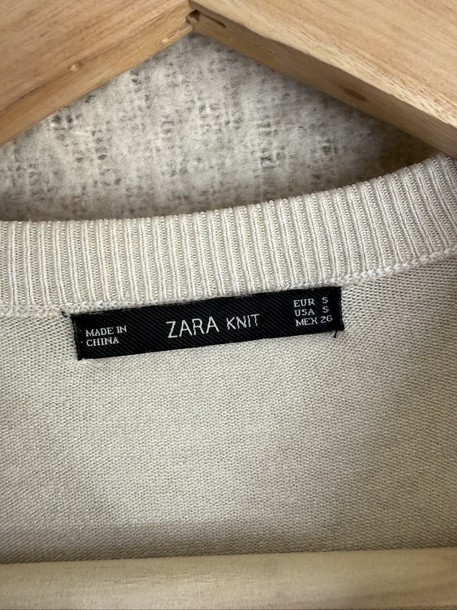 Zara Cream Knit Long Sleeve Sweater Small Button Detail Stylish Elegant image 2