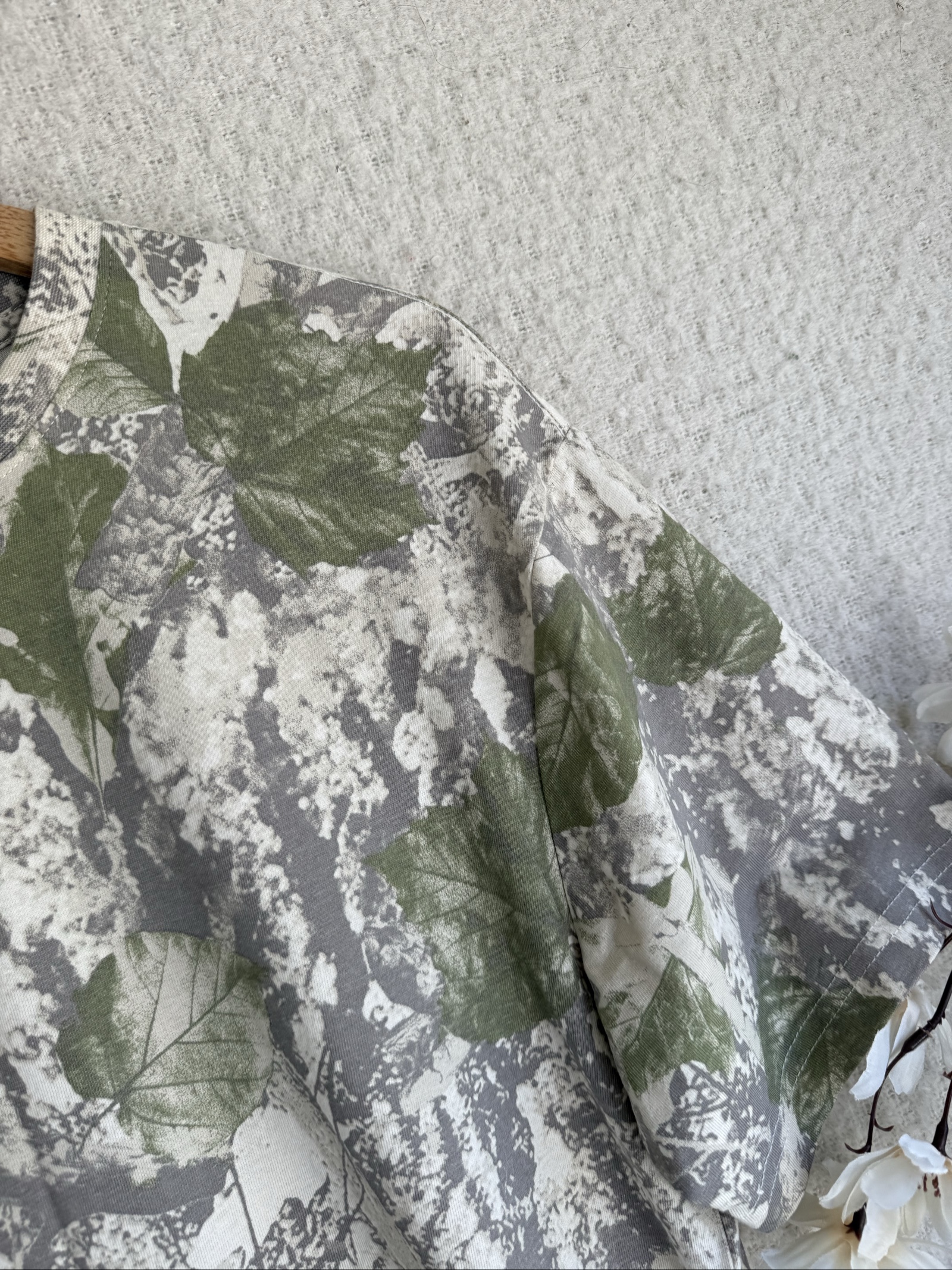 Jay Jays Green & Grey Leaf Print Relaxed Tee XXS Casual Lightweight Cotton image 2