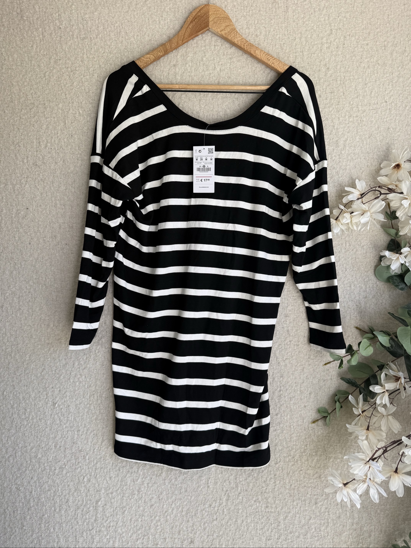 Pull&Bear Black & White Striped Dress Medium Casual Chic Stylish