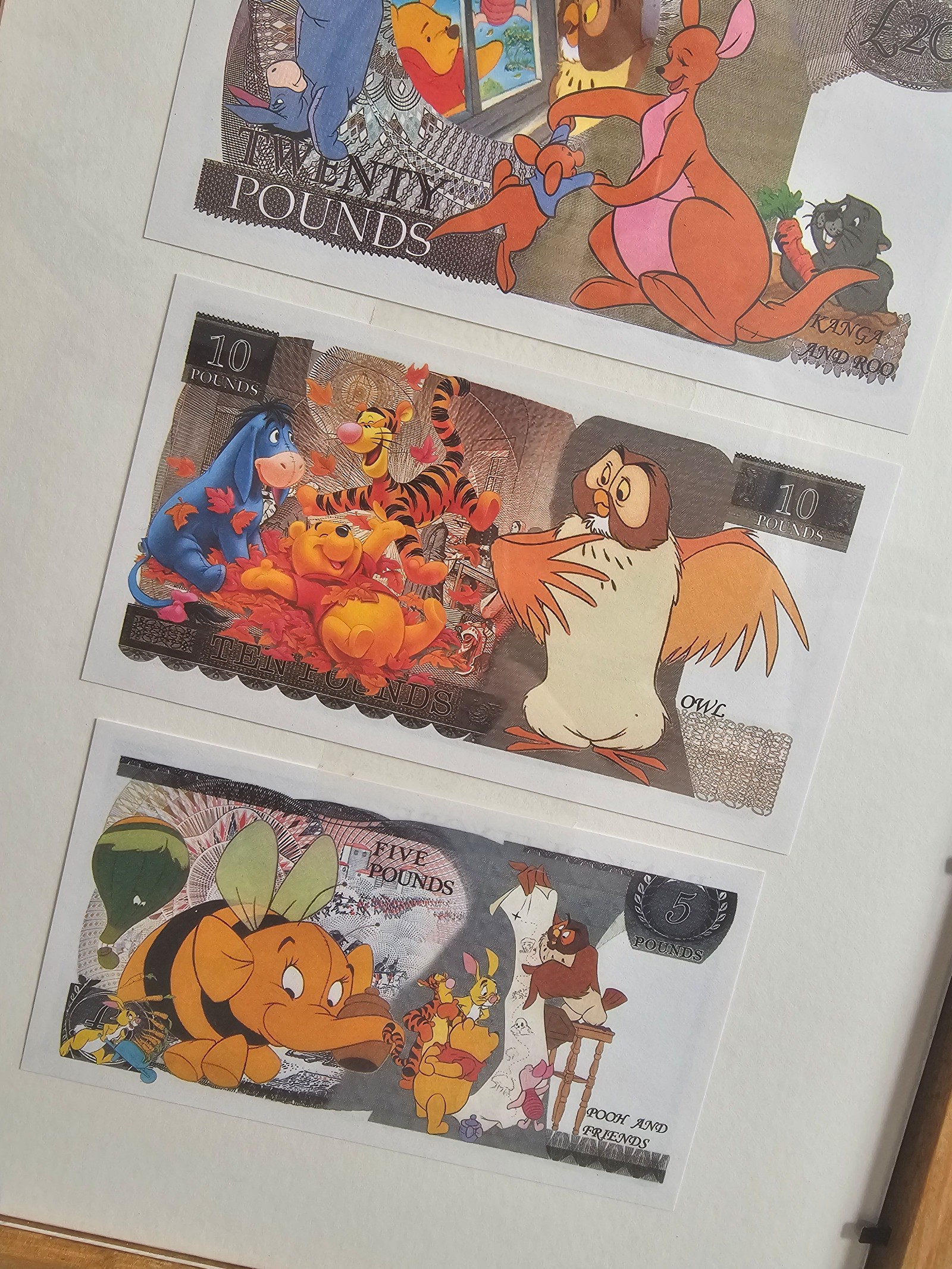 Winnie the Pooh Bank of Pooh Framed Novelty Note Collection image 8