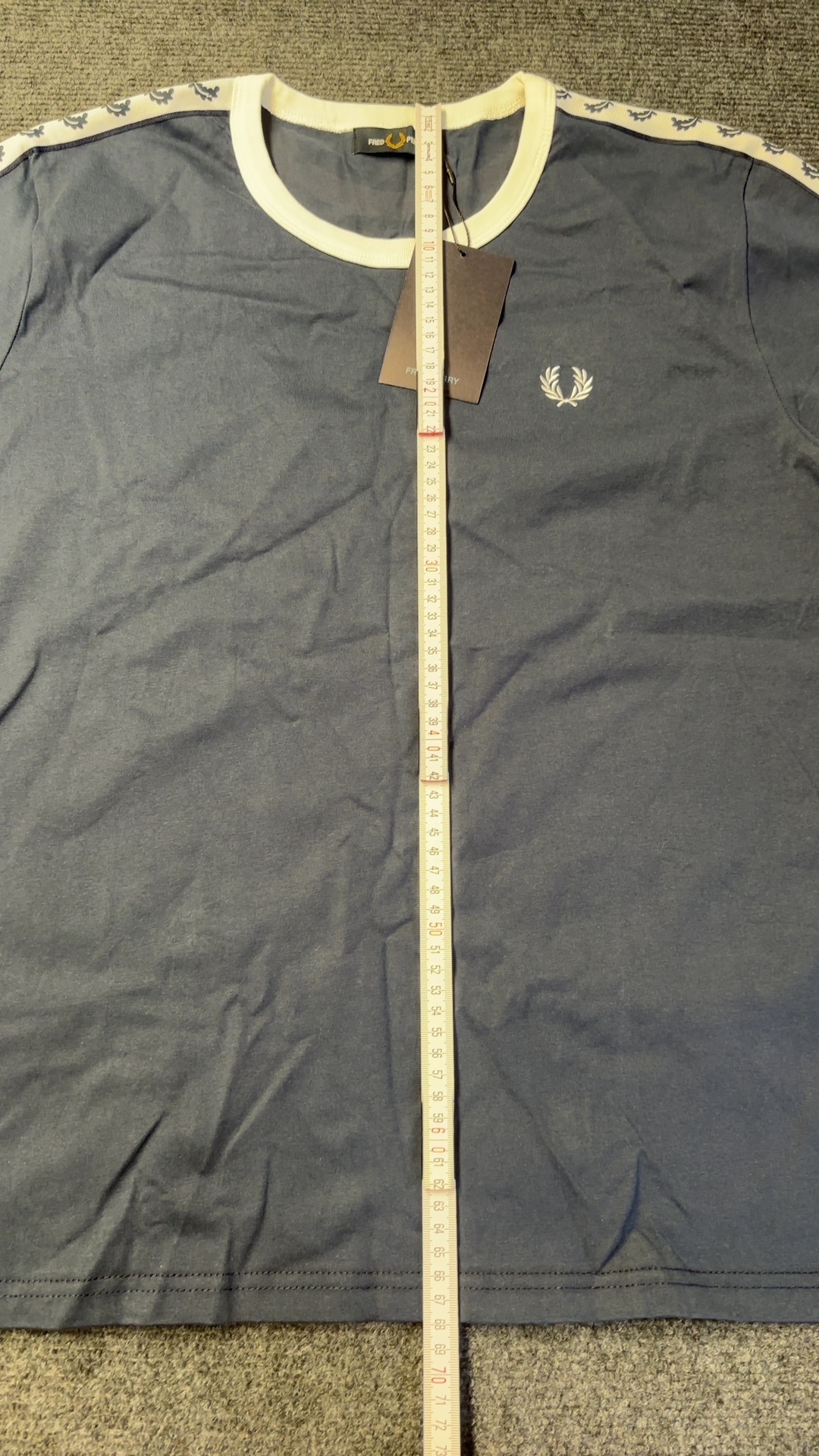 Fred Perry Navy & White Logo Tape Sleeve T-Shirt XL Brand New with tags image 3