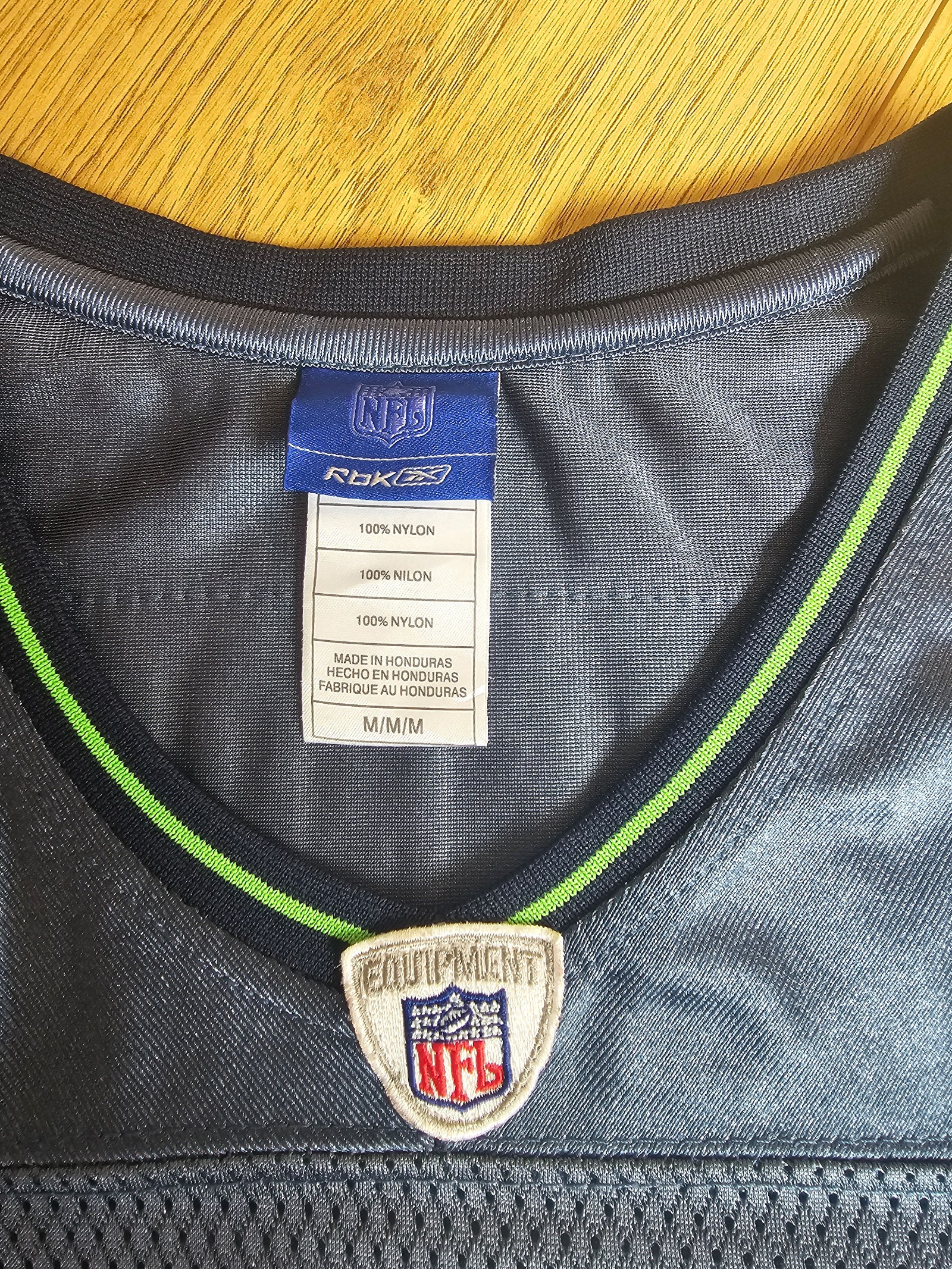 Reebok Navy Seattle Seahawks NFL Jersey Womens Medium Matt Hasselbeck image 4