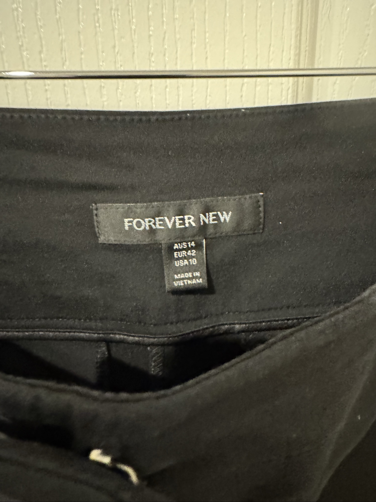 Forever New Black Cropped Pants AUS 14 Women image 2
