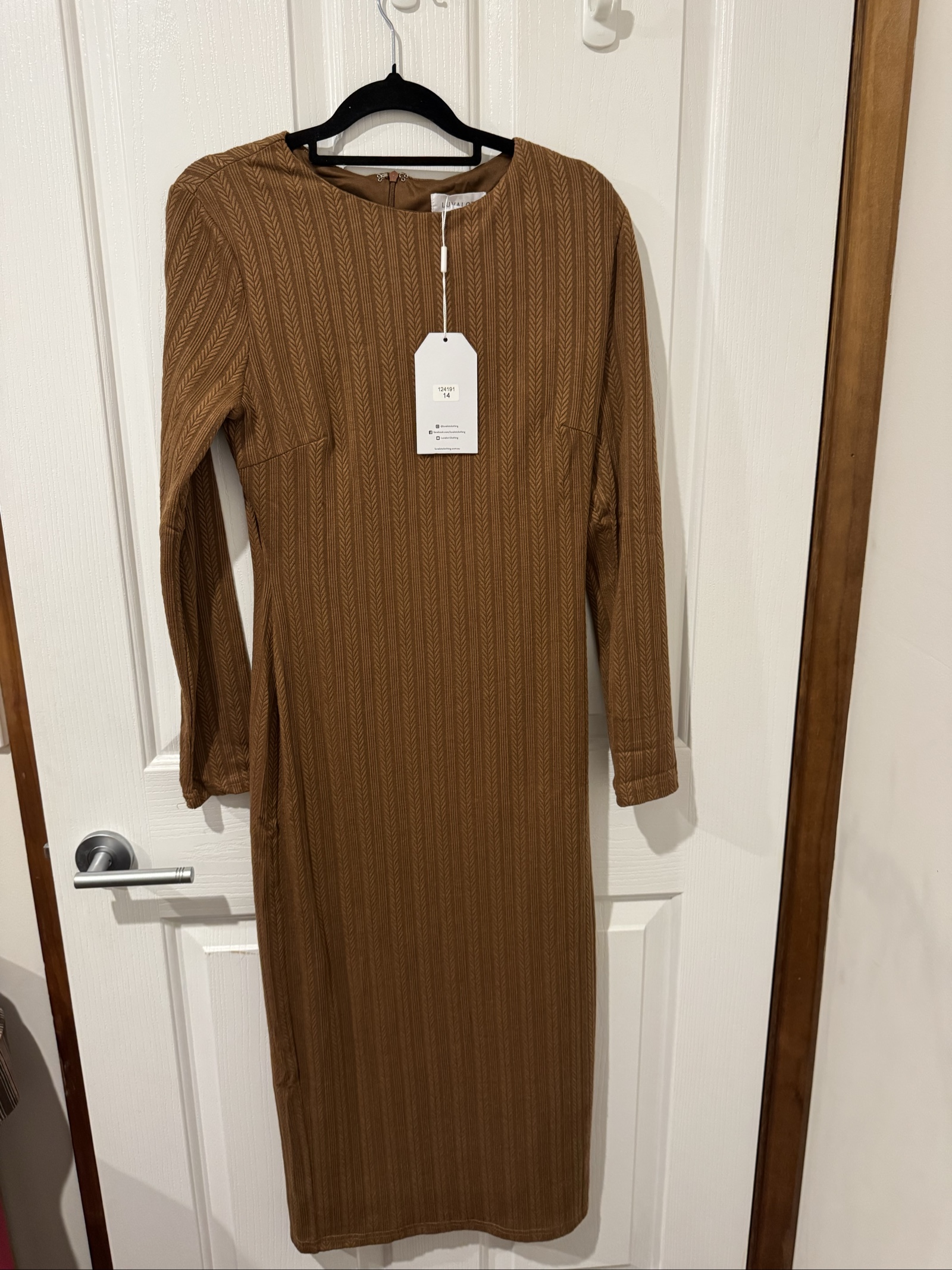 Luvalot Brown Patterned Midi Dress Size 14 Long Sleeve