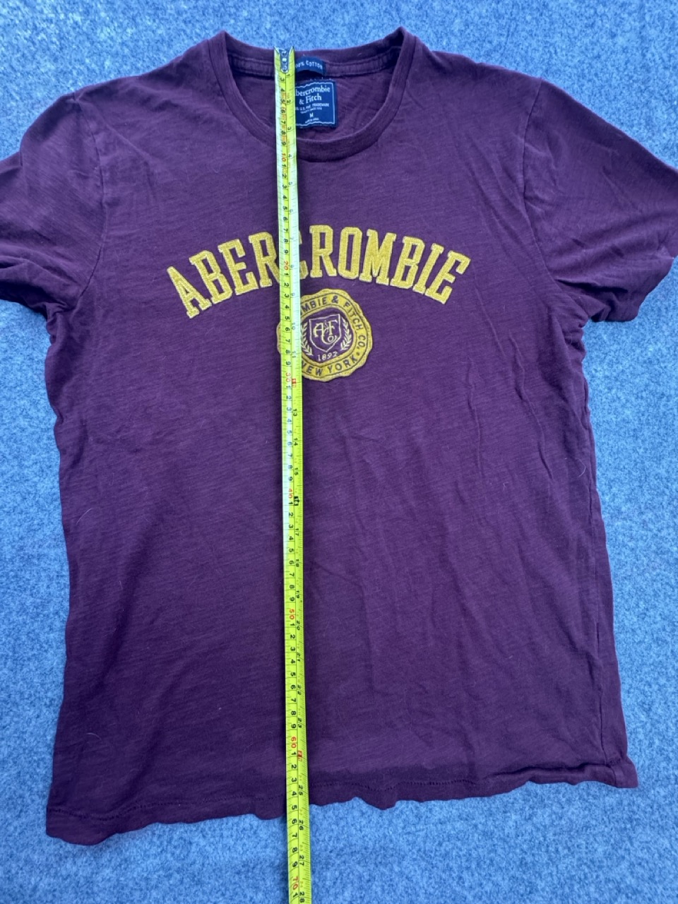 Abercrombie Burgundy & Gold Logo T-Shirt Men’s M 100% Cotton image 6