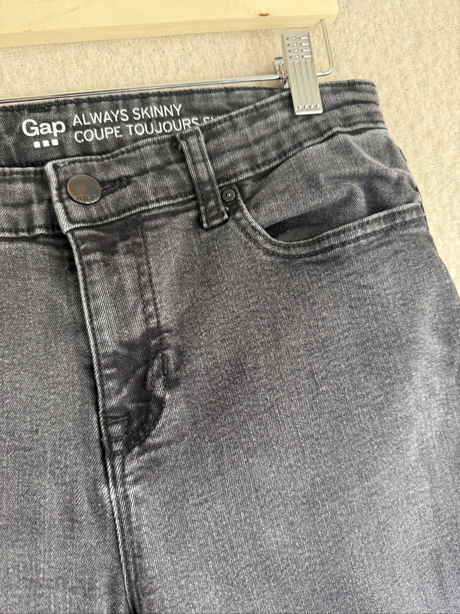 Gap Black Always Skinny Ripped Jeans UK 12 Stylish Distressed Denim Pants image 2