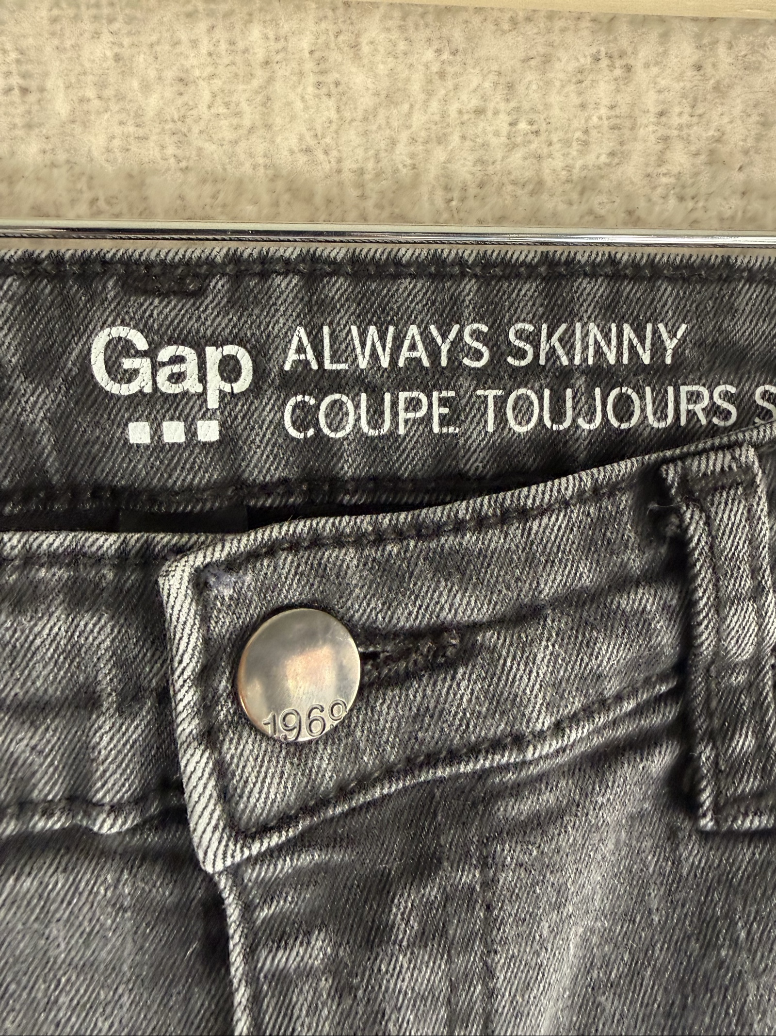 Gap Black Always Skinny Ripped Jeans UK 12 Stylish Distressed Denim Pants image 3