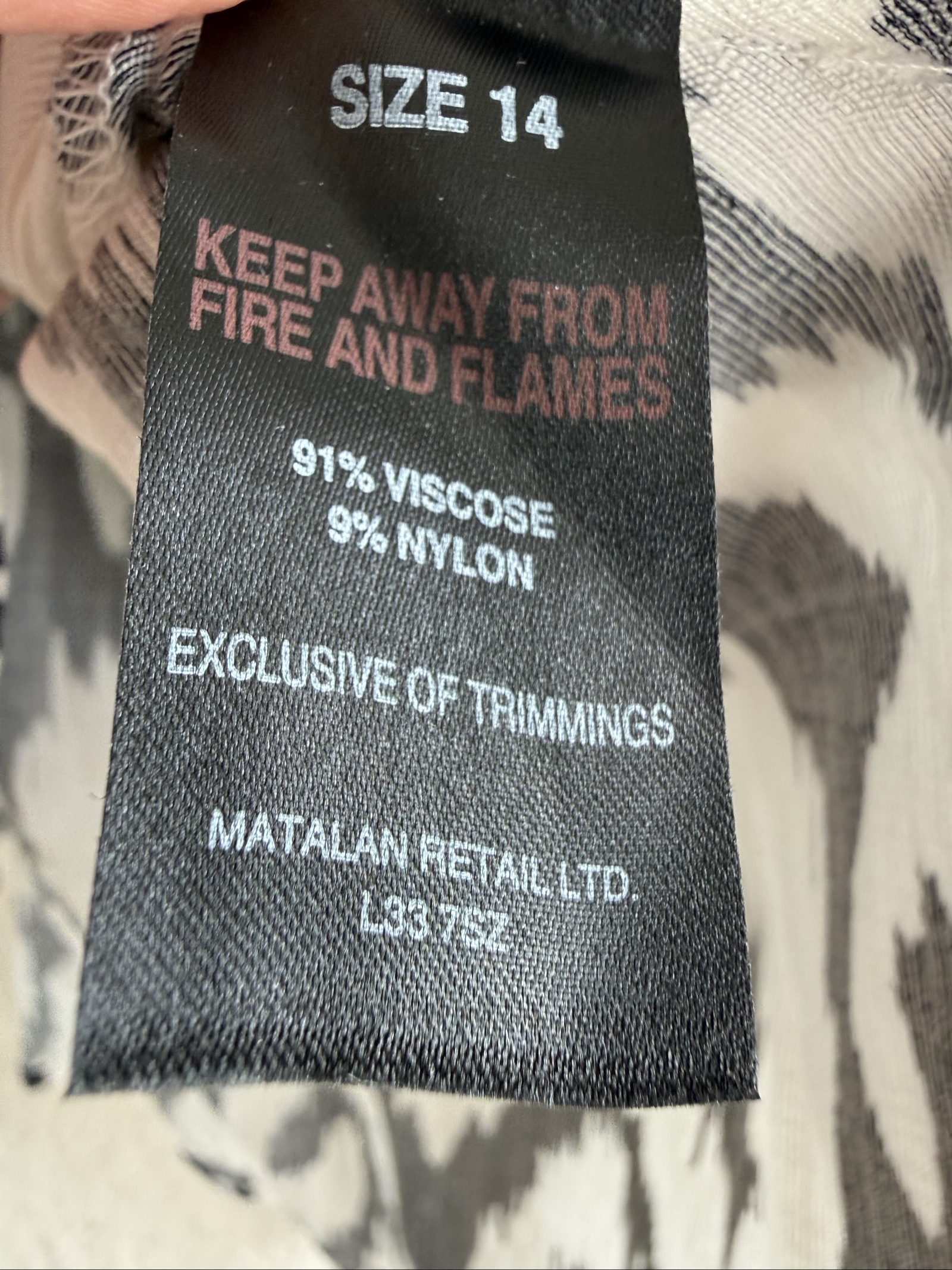 Et Vous Black & White Printed Wrap Top UK 14 Stylish Puff Sleeve Tie Detail image 5