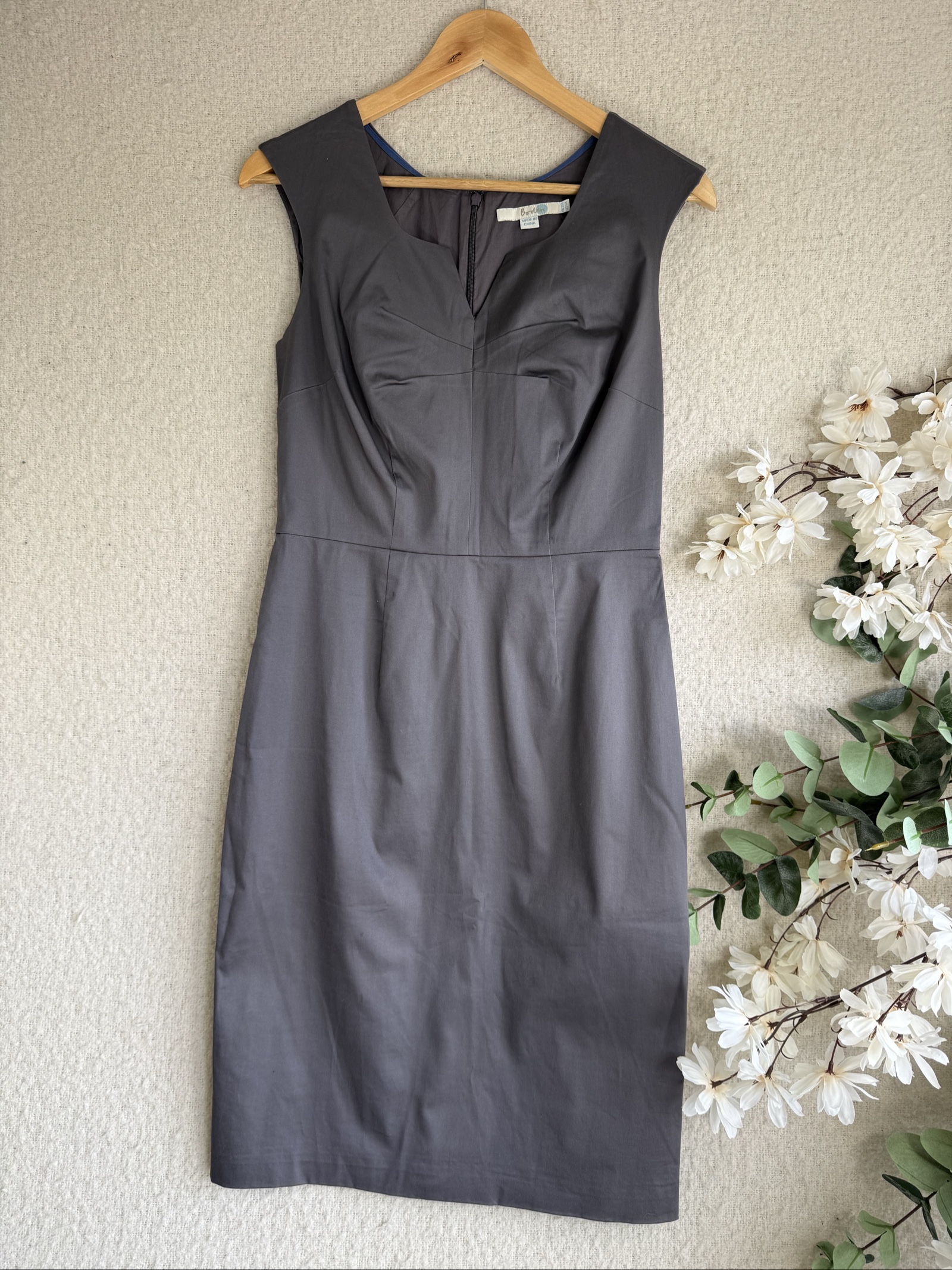 Boden Grey Sleeveless V-Neck Fitted Dress UK 12 Classic Elegant Wear