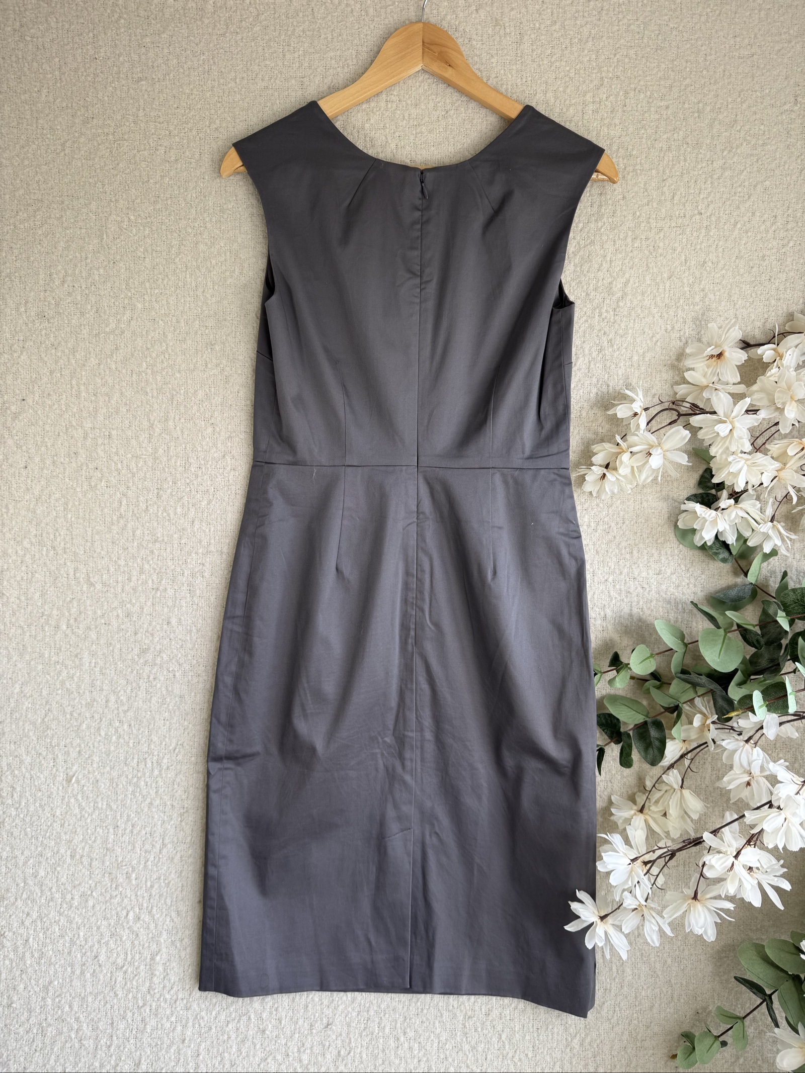 Boden Grey Sleeveless V-Neck Fitted Dress UK 12 Classic Elegant Wear image 4