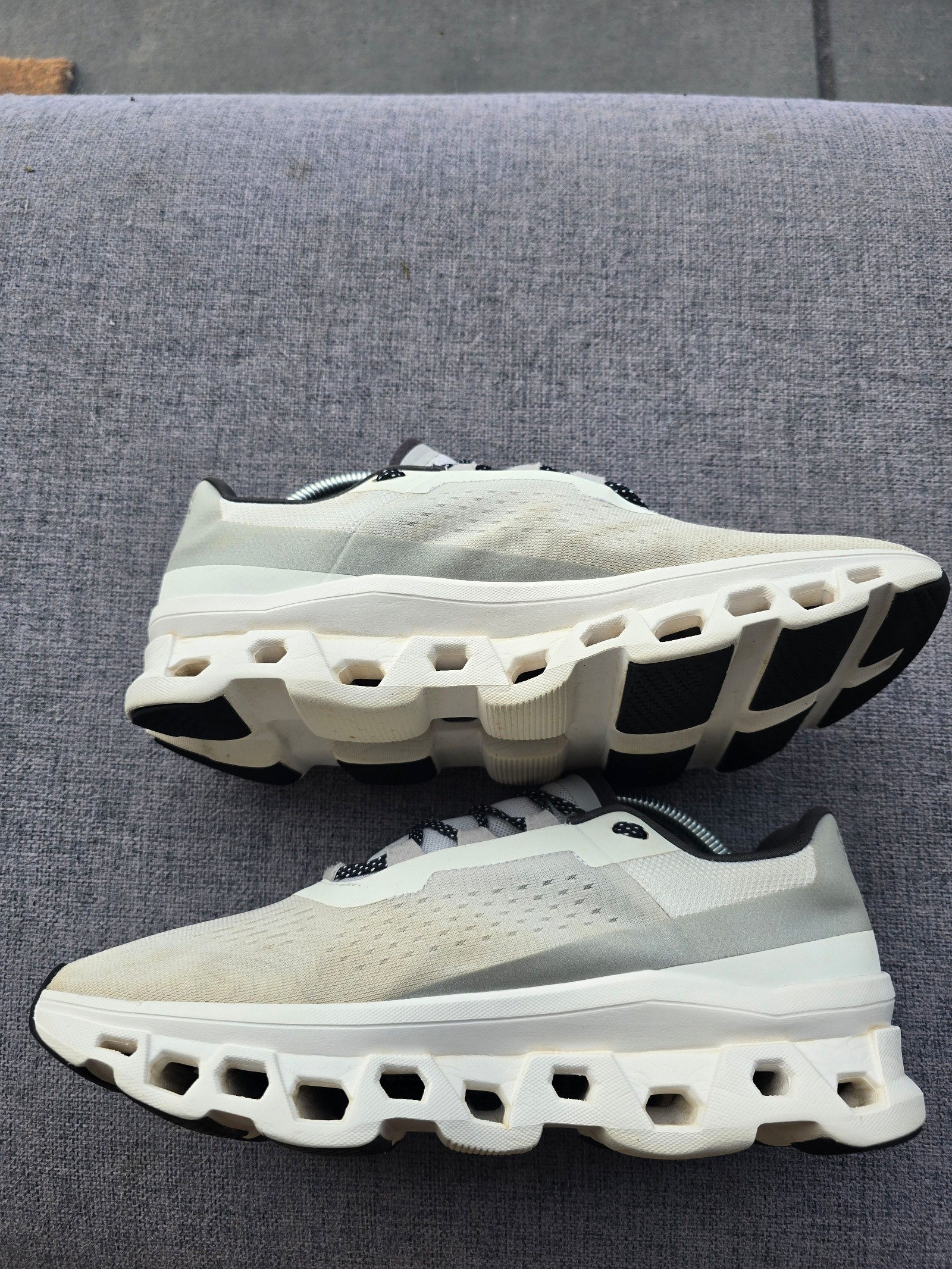 On Running White & Grey Cloud Monster Running Shoes UK 8 image 7