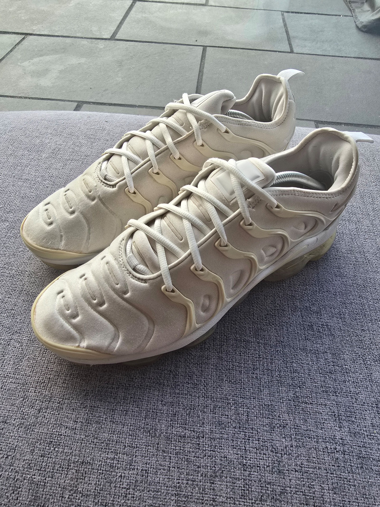 Nike White Air Vapormax Plus Sneakers UK 10.5 image 2