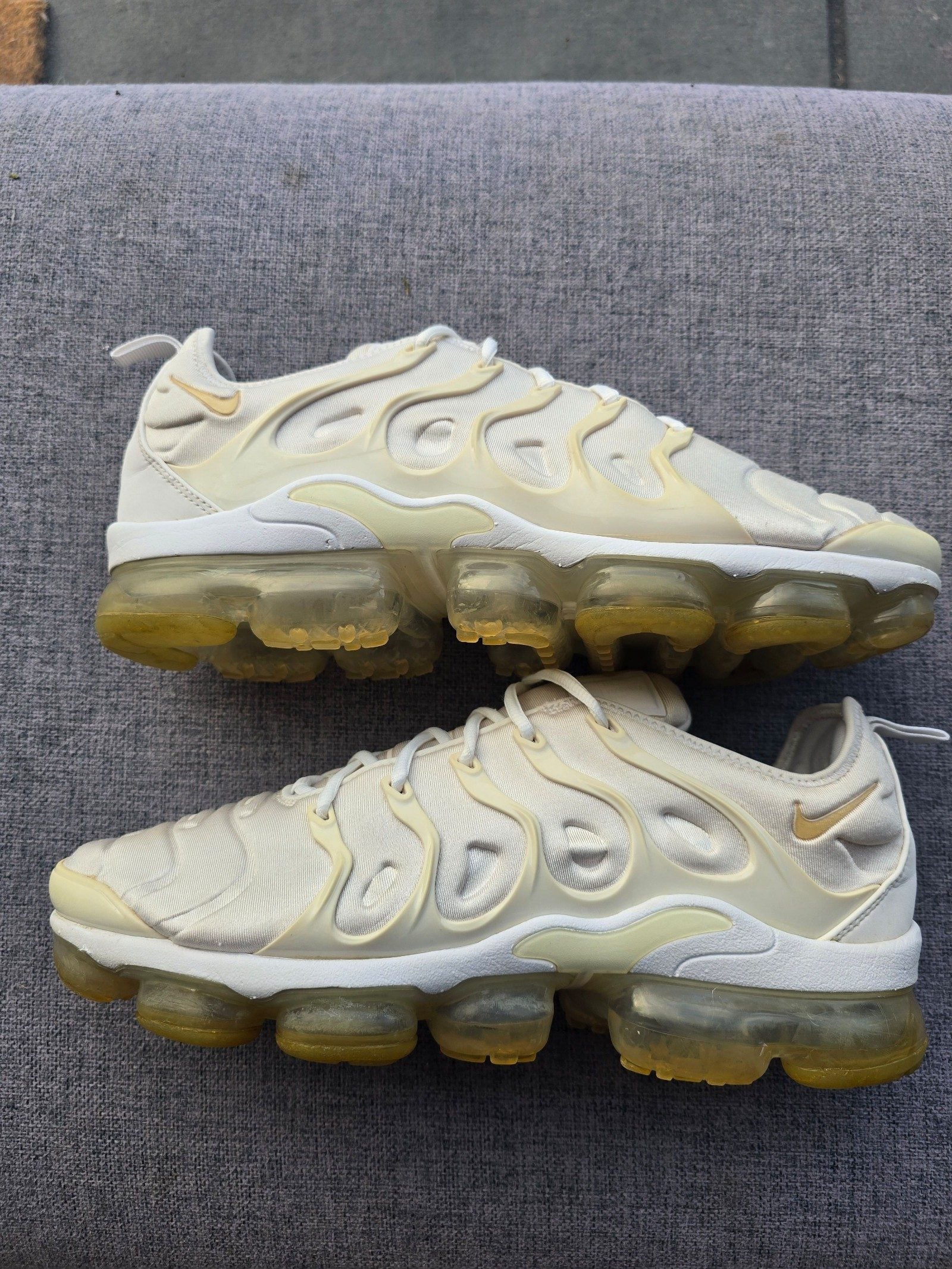 Nike White Air Vapormax Plus Sneakers UK 10.5 image 6