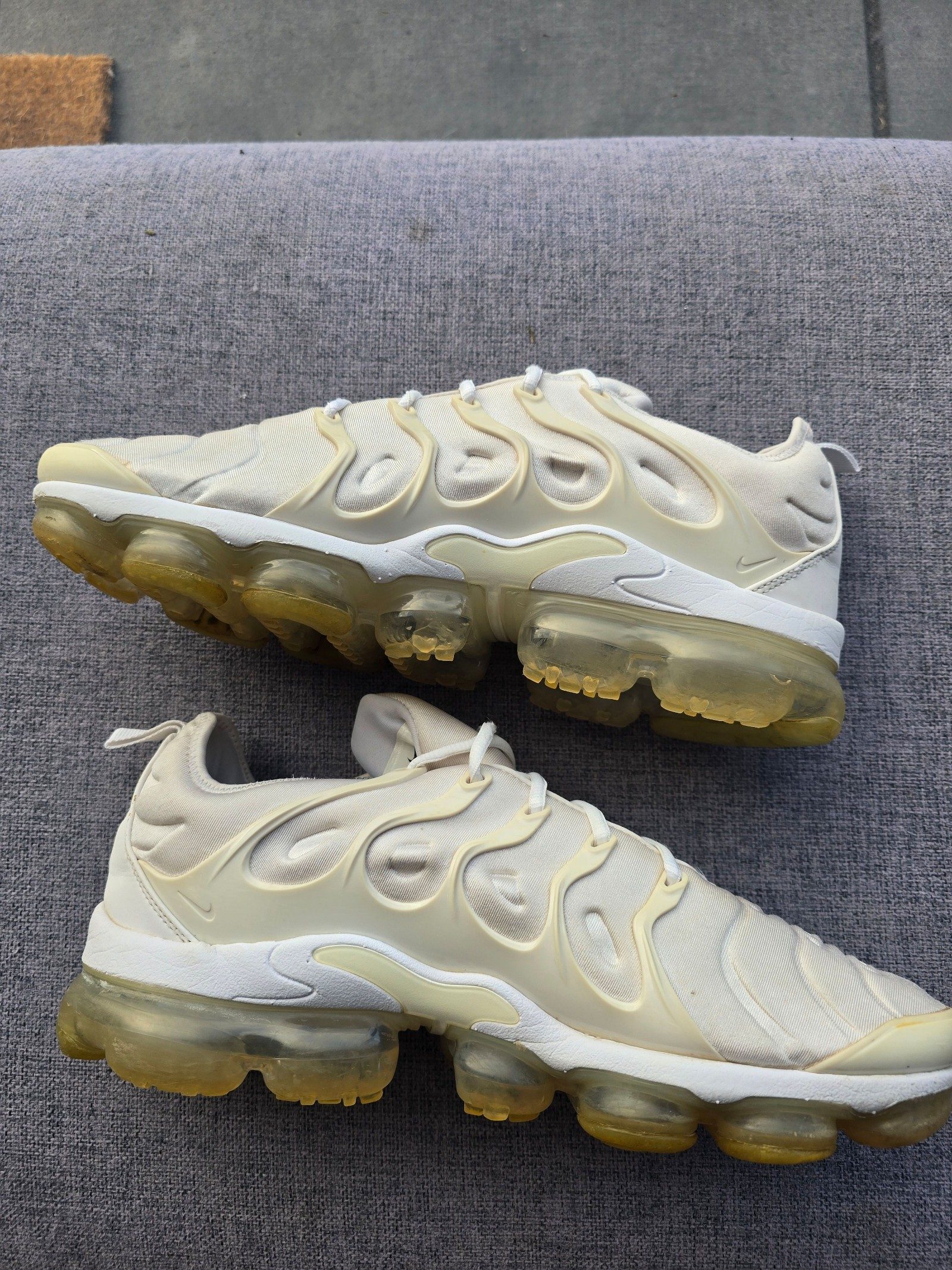 Nike White Air Vapormax Plus Sneakers UK 10.5 image 7